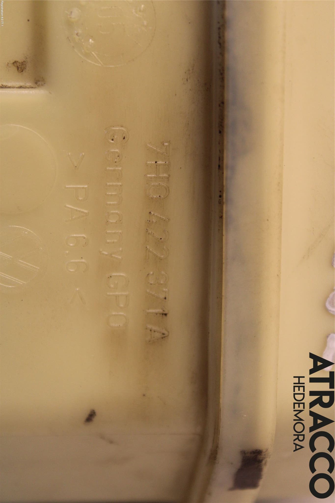 Volkswagen VW TRANSP/CARAVELLE (T5) 04-15 Styrservooljebehållare