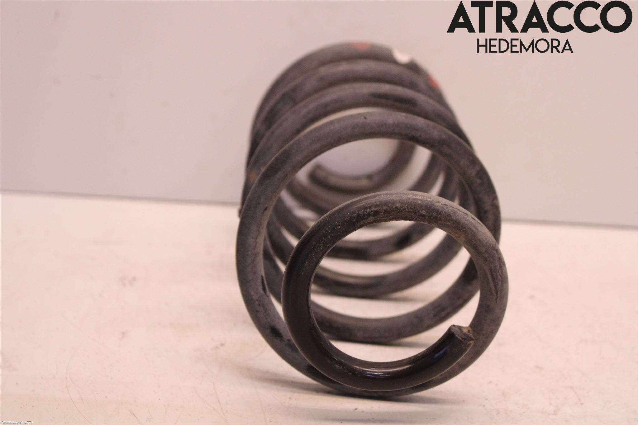 Toyota AURIS 10-12 Fjäder Fram