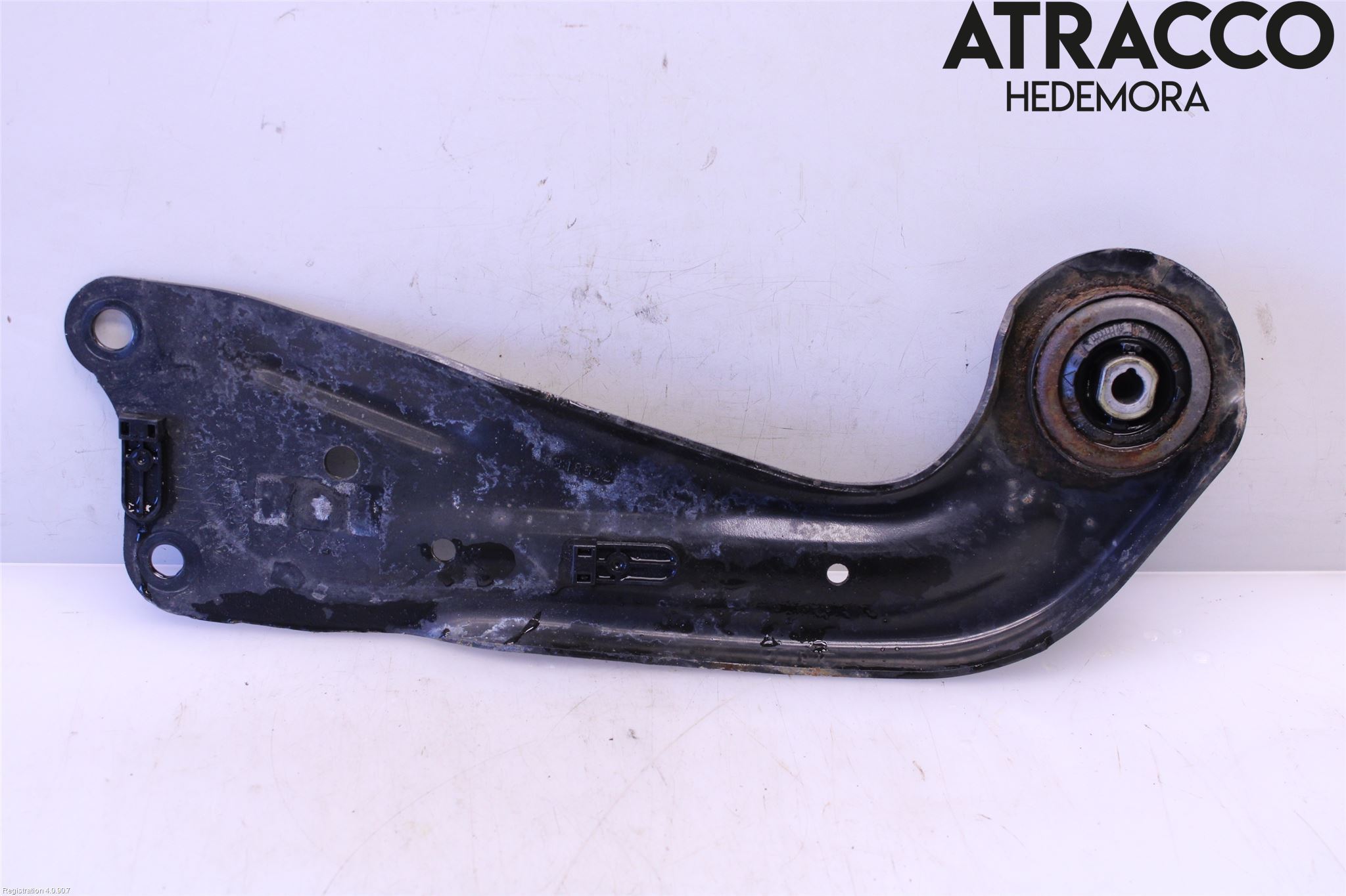 Skoda SUPERB 16-24 Bärarm Bak Vänster