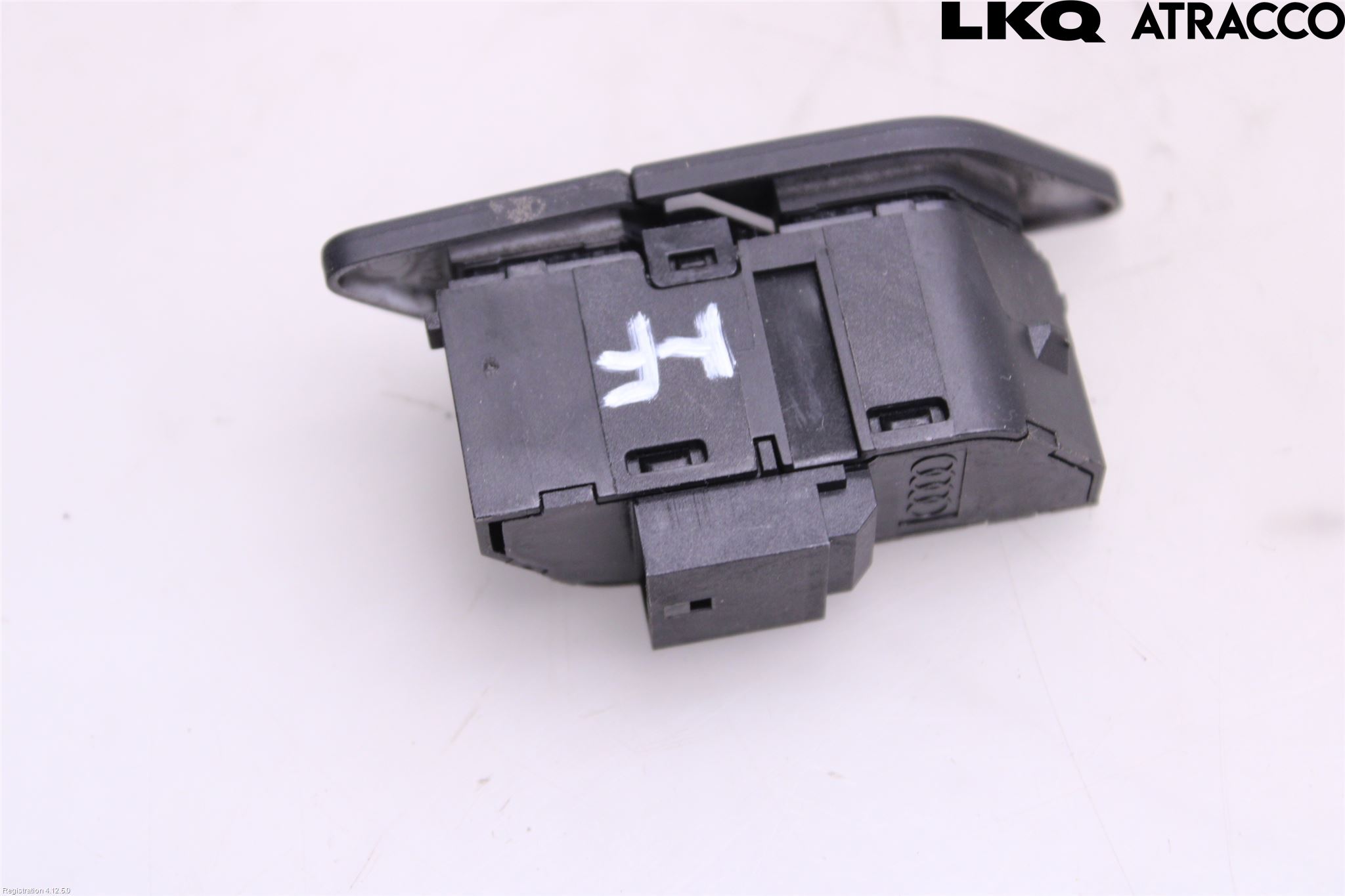 Audi A6 F2/C8 19- Strömställare Centrallås