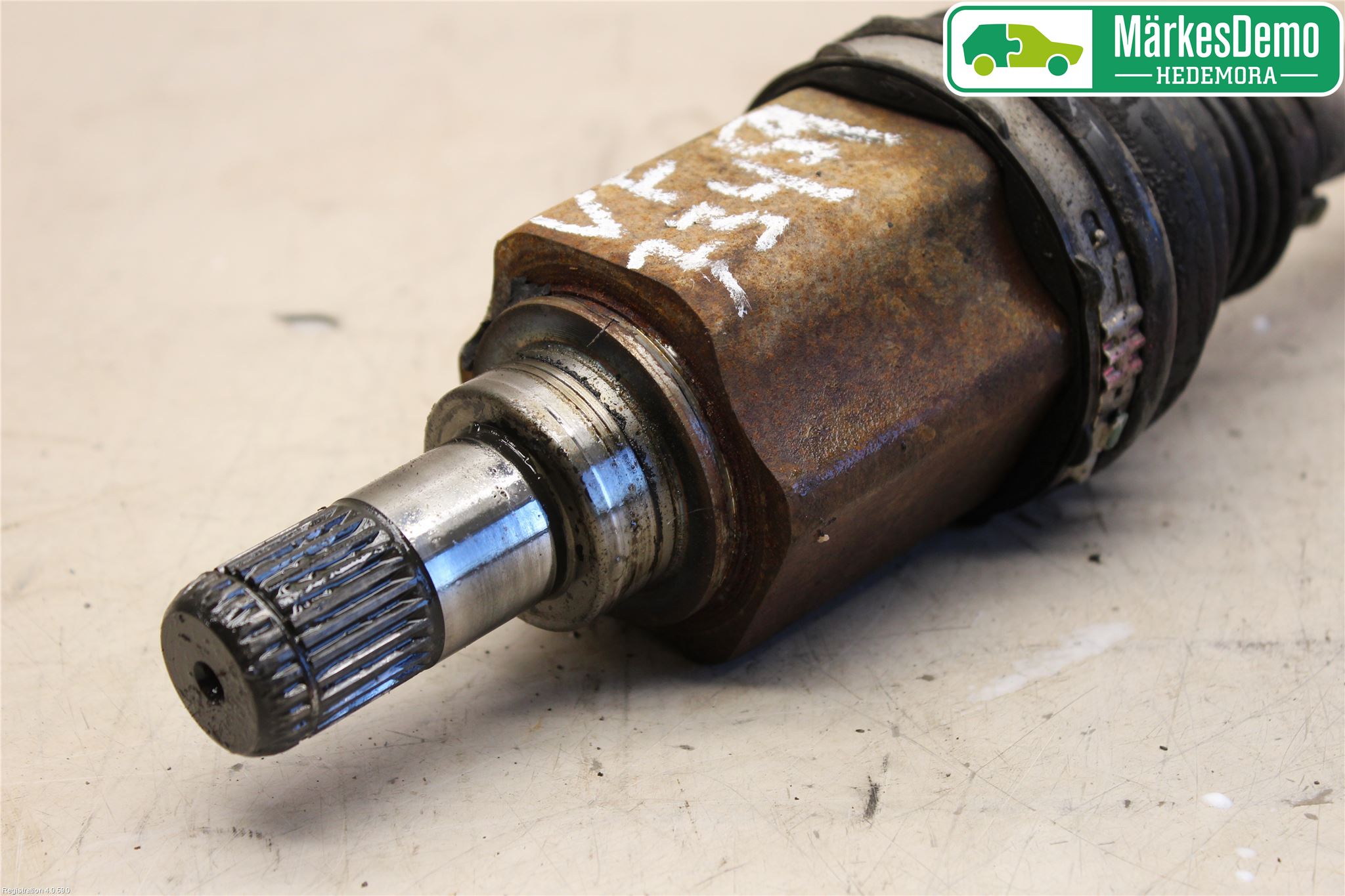 BMW X3 F25 10-17 Drivaxel Fram Vänster