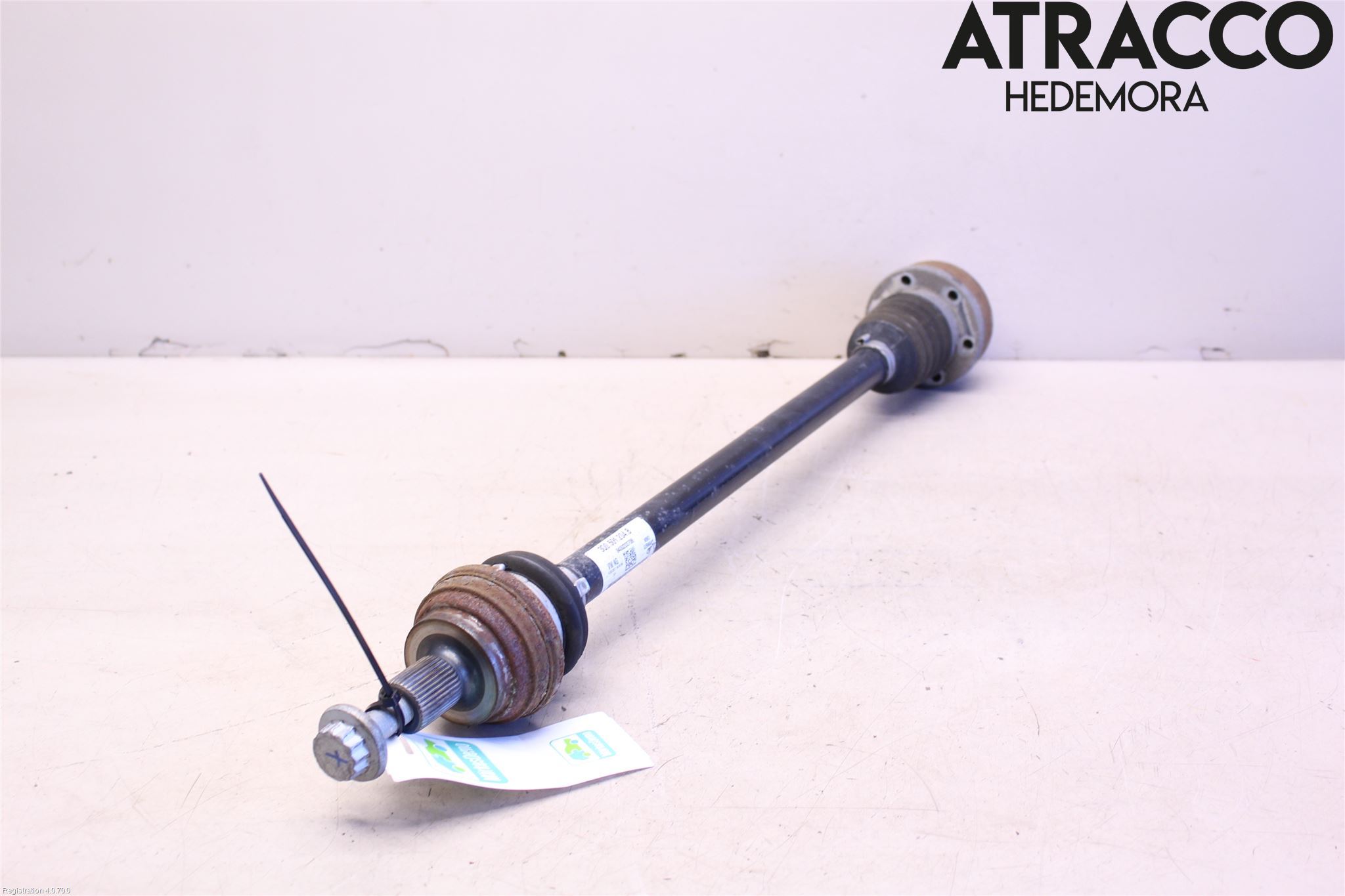 Volkswagen VW TIGUAN 16-24 Drivaxel Bak Höger