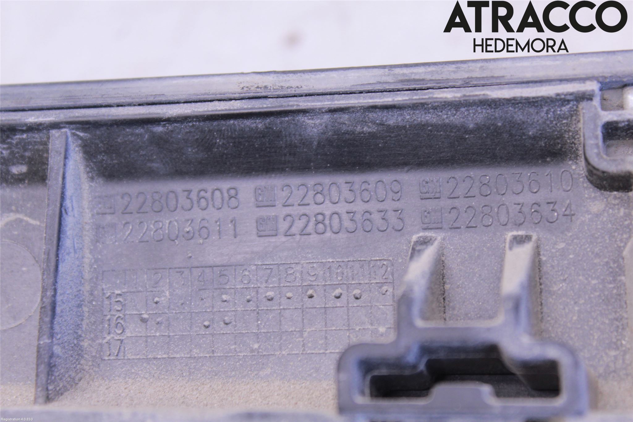 Opel INSIGNIA 09-16 Grilldel Mitt