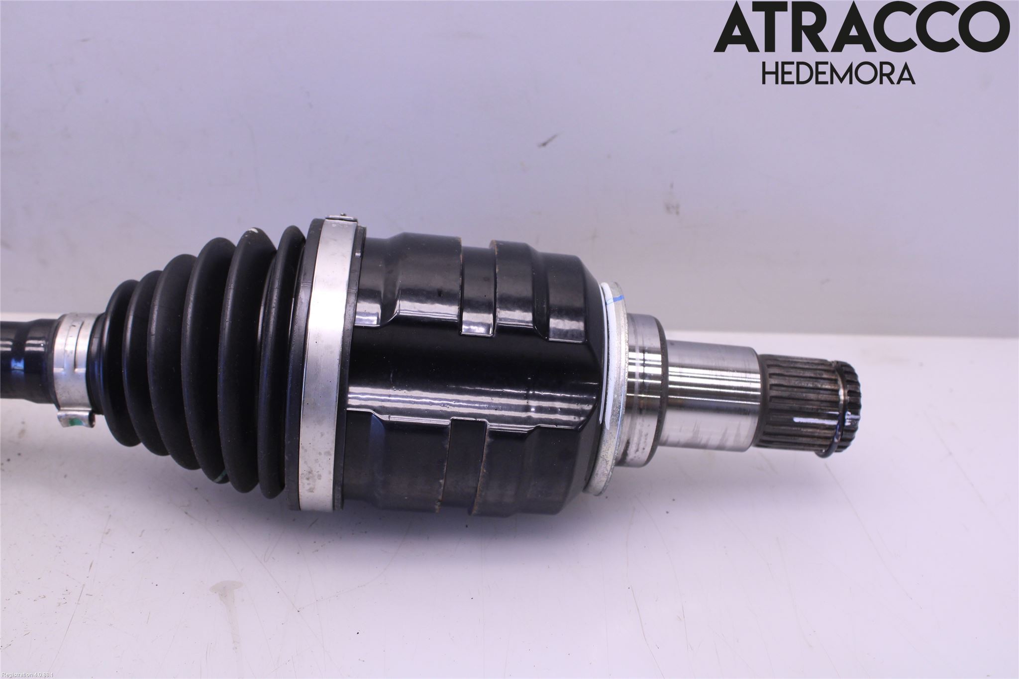 Toyota C-HR 16-23 Drivaxel Fram Vänster