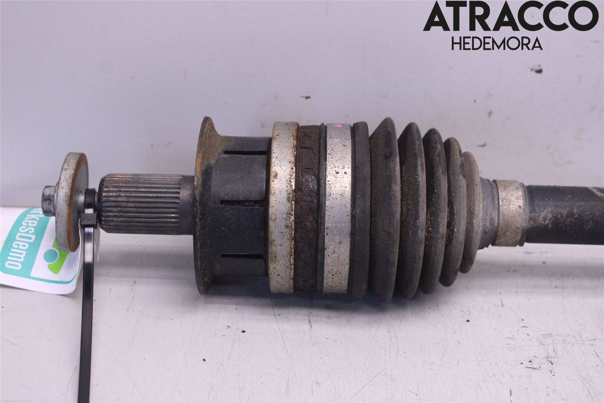 Volvo V60 CROSS COUNTRY 16-18 Drivaxel Bak Höger