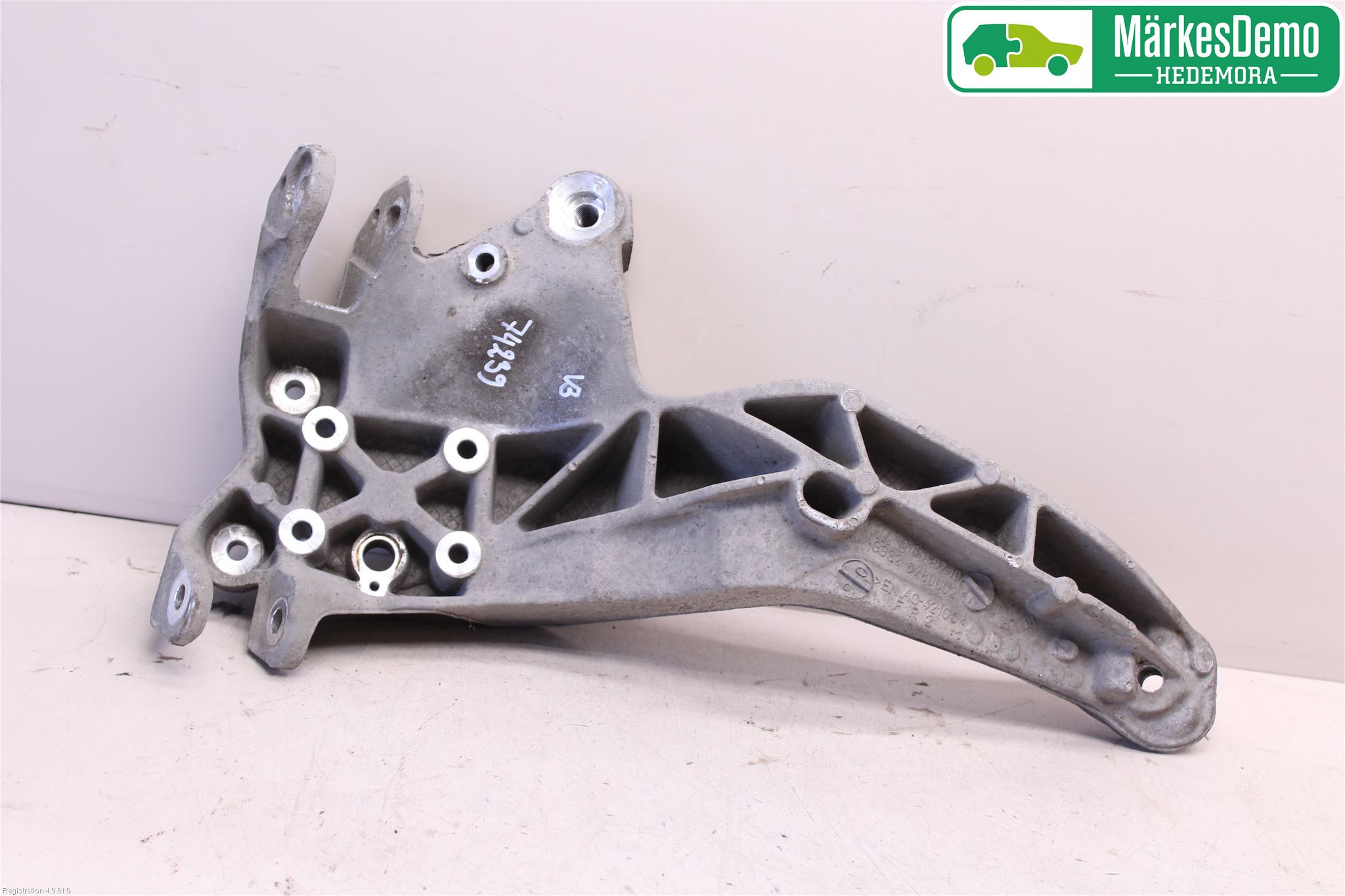 Mini COUPE R56 05-14 Hjullagerhus-Spindel Vä B