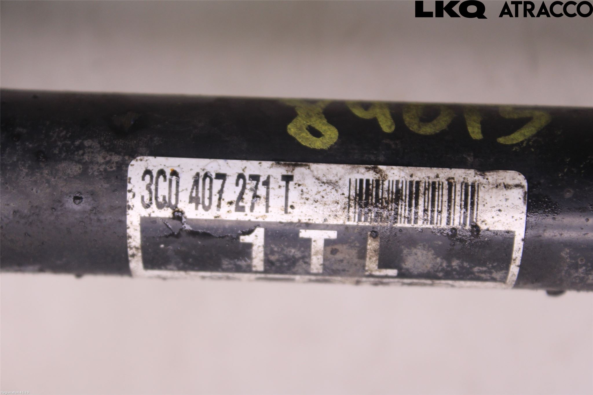 Volkswagen VW PASSAT 11-14 Drivaxel Fram Vänster