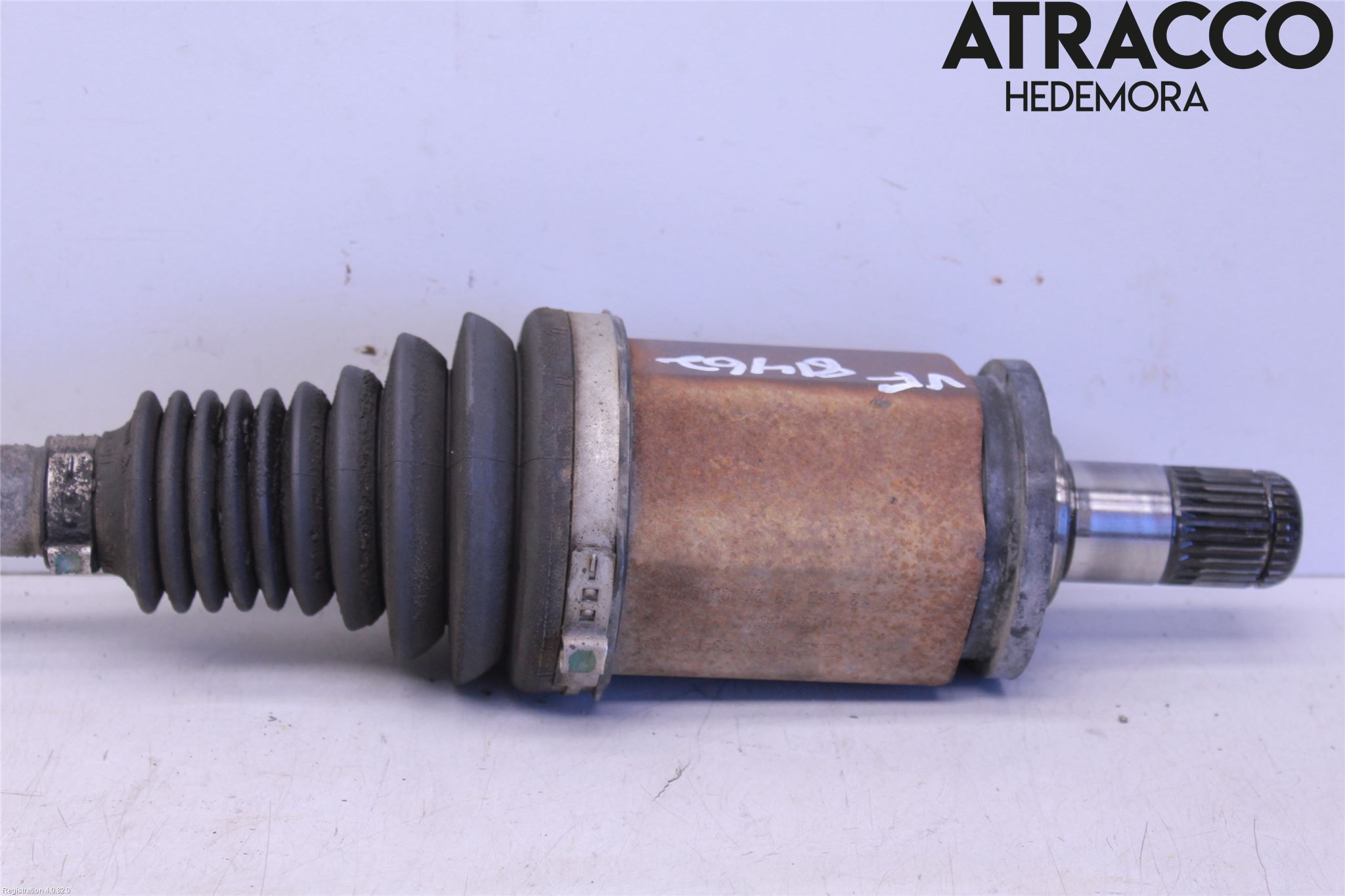 BMW 3 F30/F31/F80 12-19 Drivaxel Fram Vänster