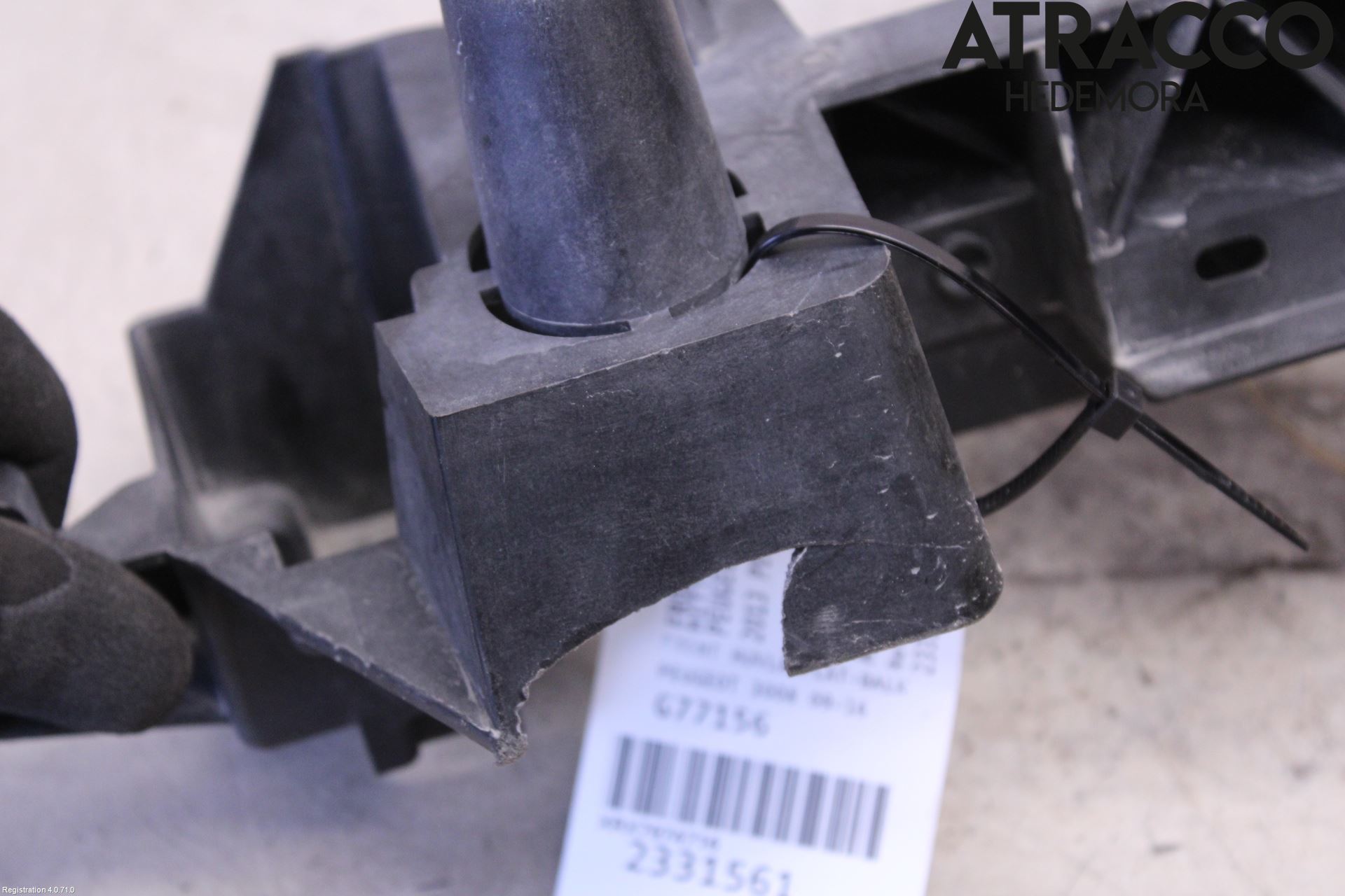 Peugeot 3008 09-16 Front Huvlåsplåt-Balk
