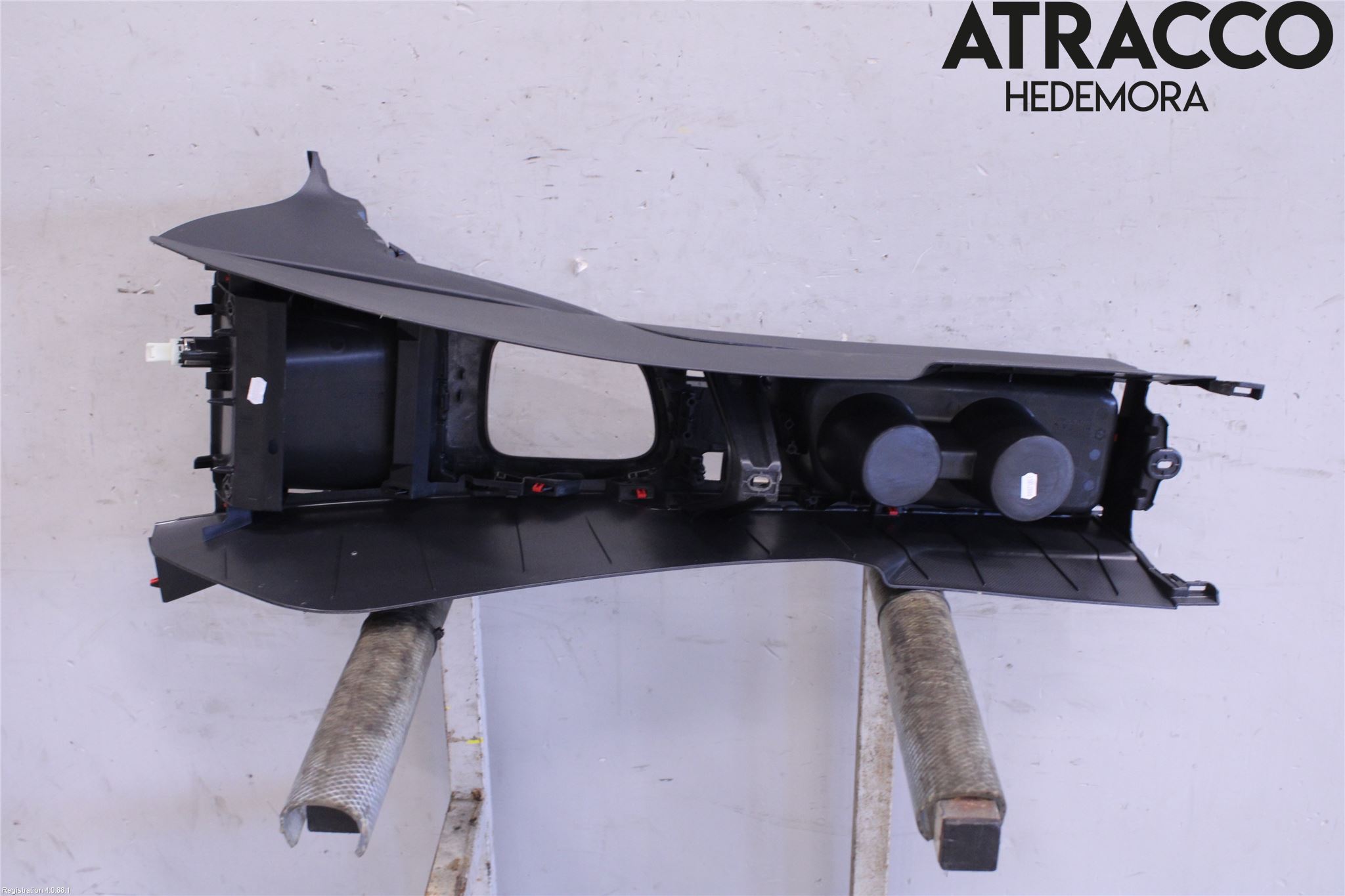 Toyota YARIS CROSS XP21 21- Inr Tunnelfack
