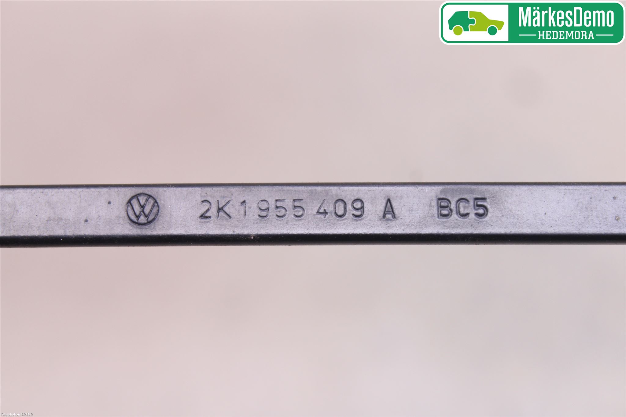 Volkswagen VW CADDY      04-10 Torkararm Armar Vindruta