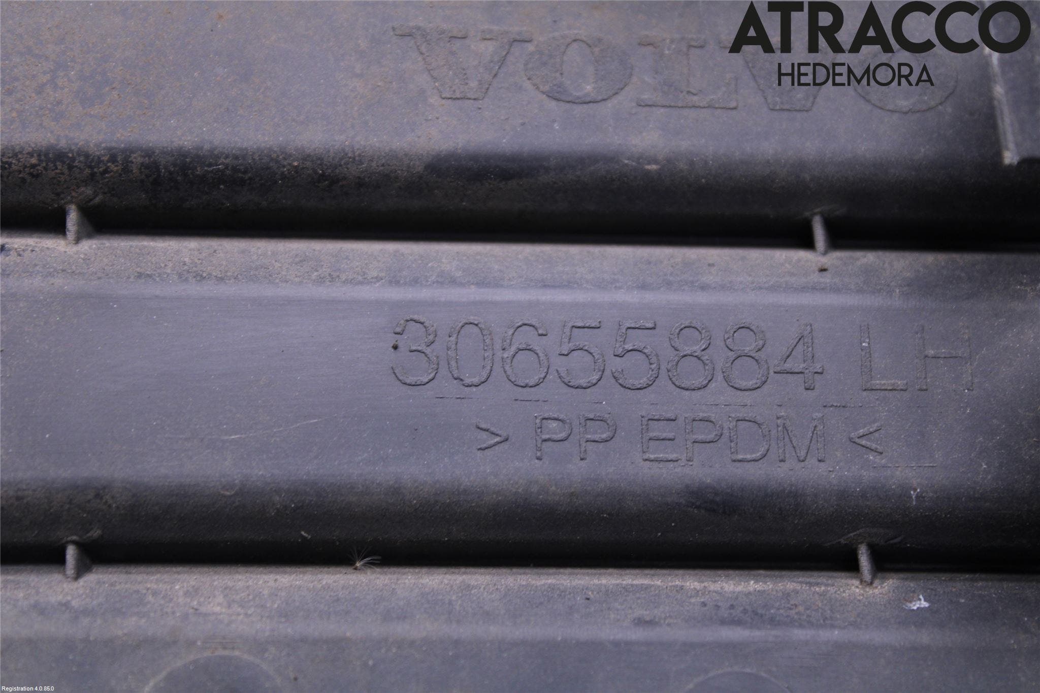 Volvo V50 04-07 Dimljussarg Fram