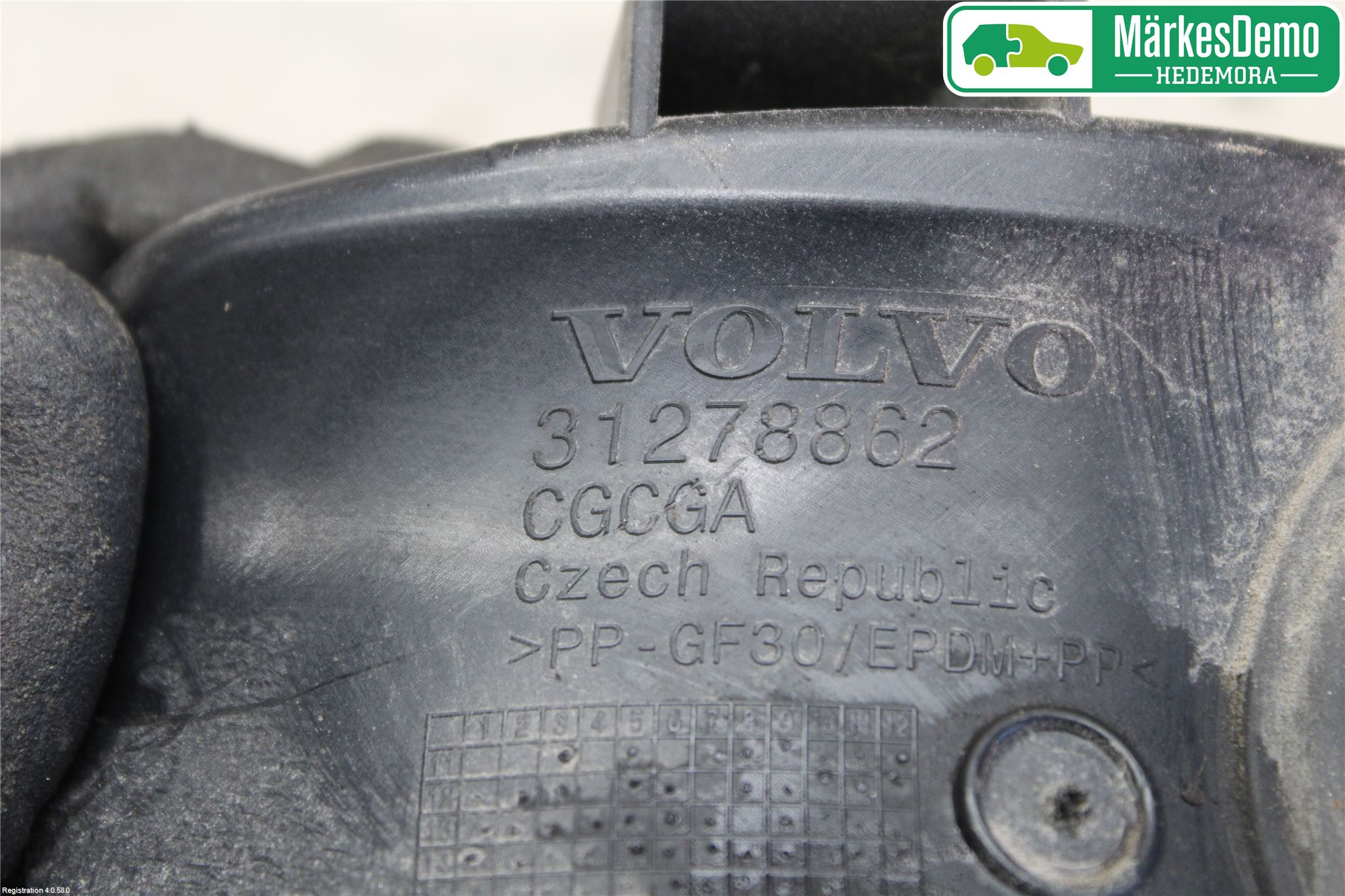 Volvo V40 12-19 Tanklucka
