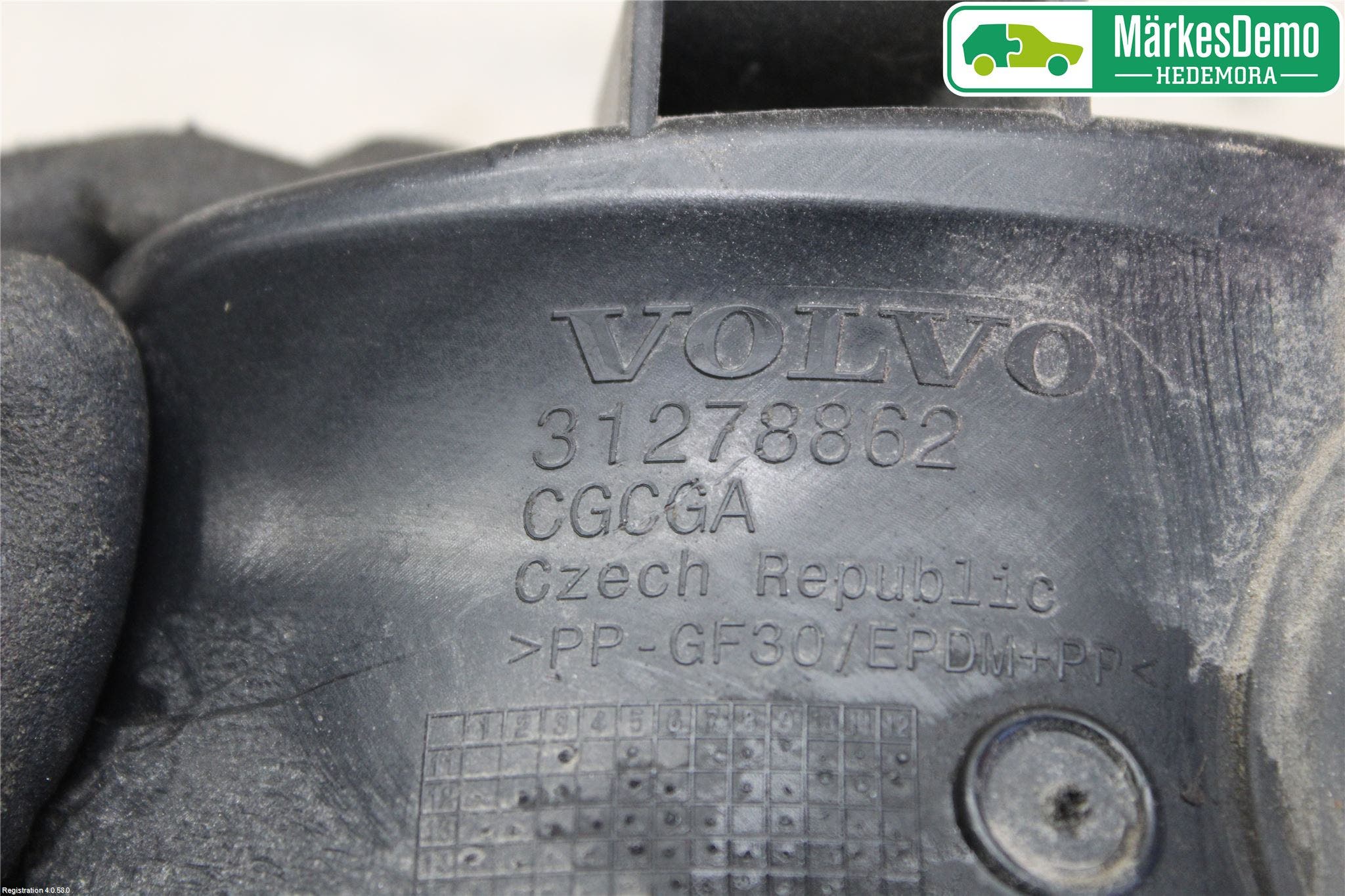 Volvo V40 12-19 Tanklucka