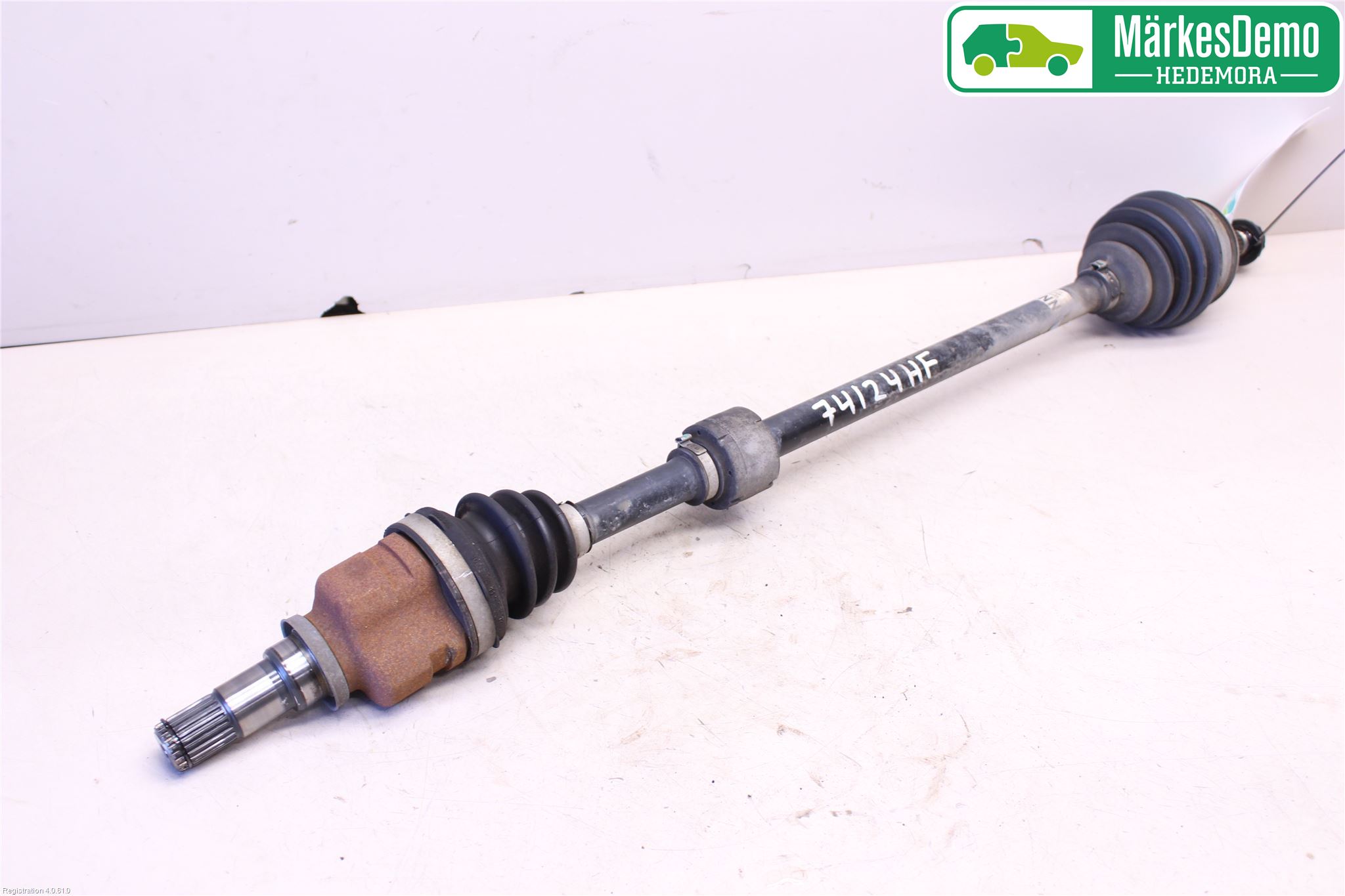 Toyota YARIS XP130 12-14 Drivaxel Fram Höger