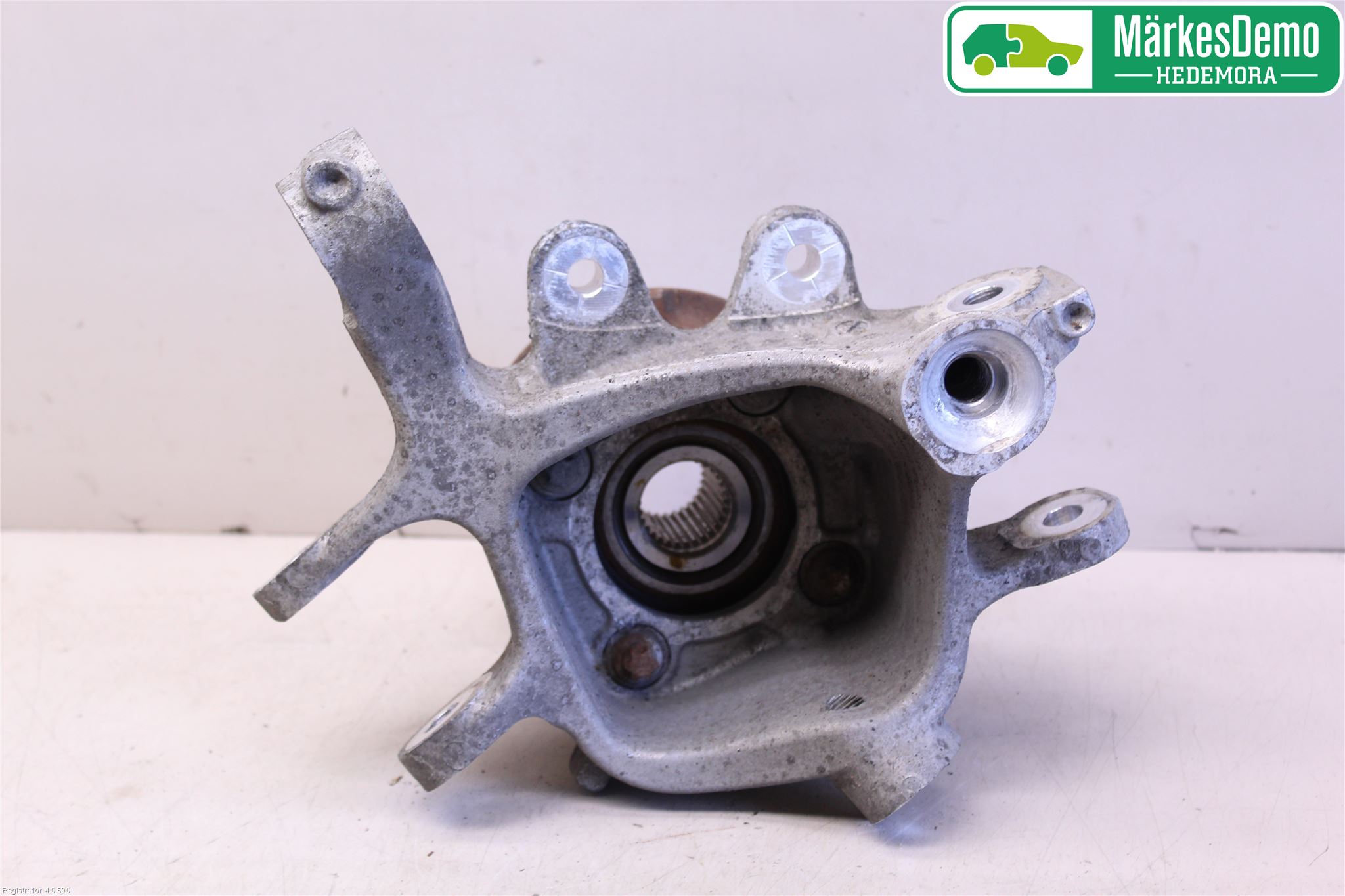 BMW 5 F10/F11/F18 09-17 Hjullagerhus-Spindel Vä B