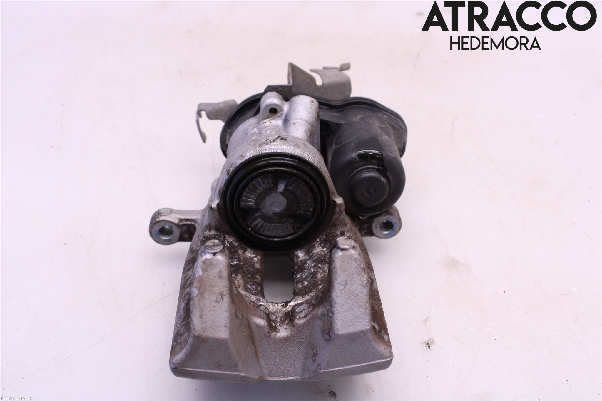 BMW 5 G30/G31/F90 17-23 Bromsok Bak Vänster