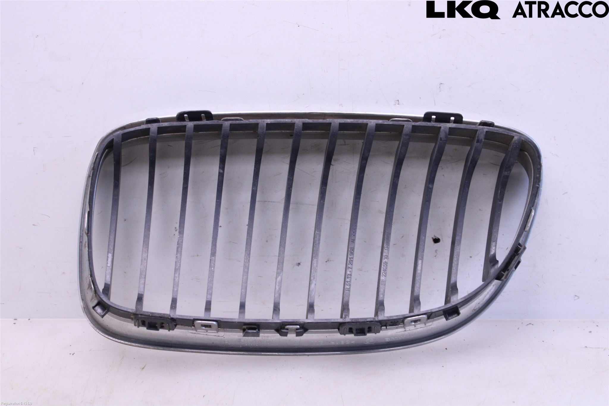 BMW 3 E90/91 SED/TOU 05-12 Grilldel Höger