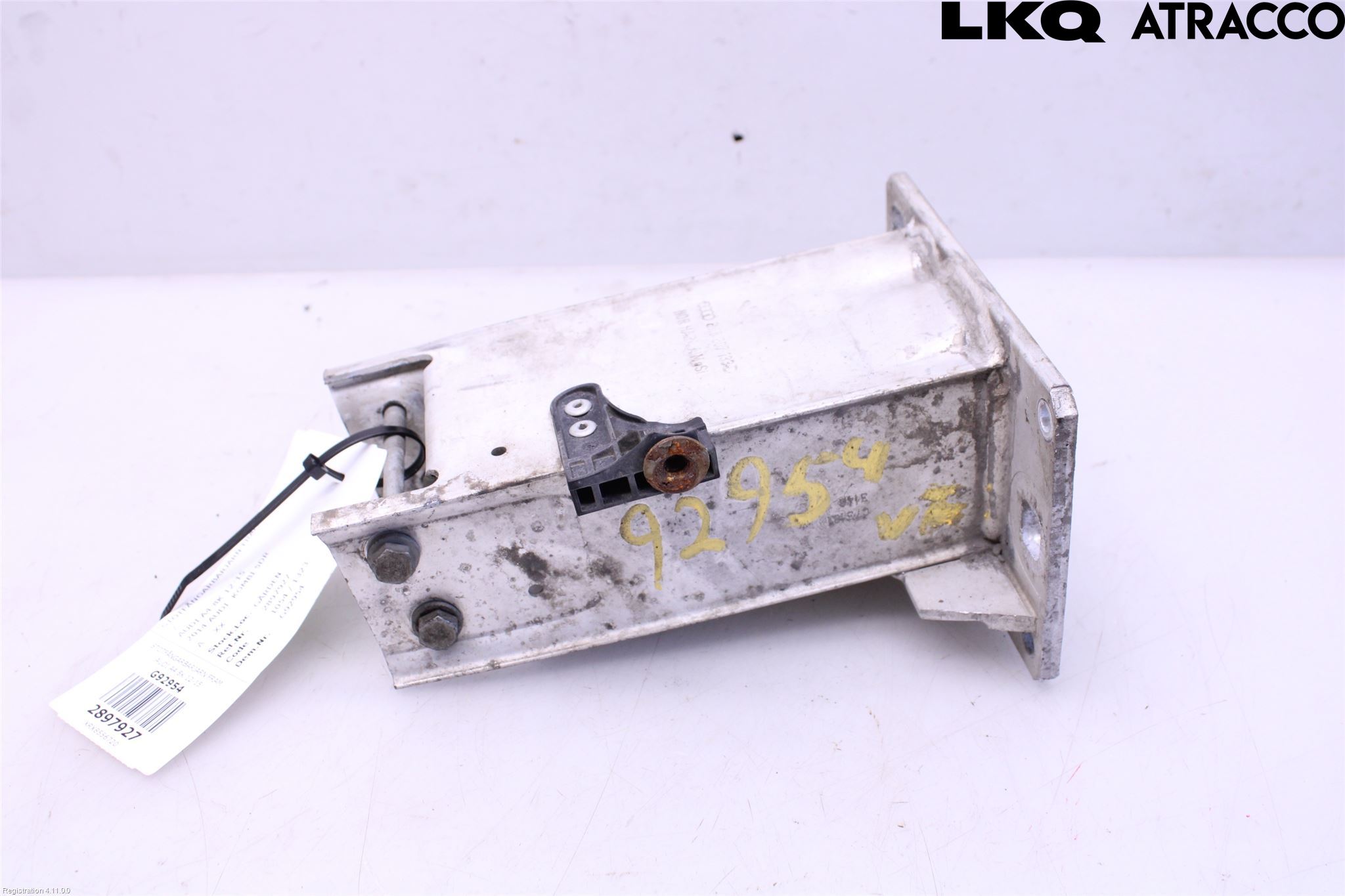 Audi A4 12-15 Stötfångarbärjärn Fram