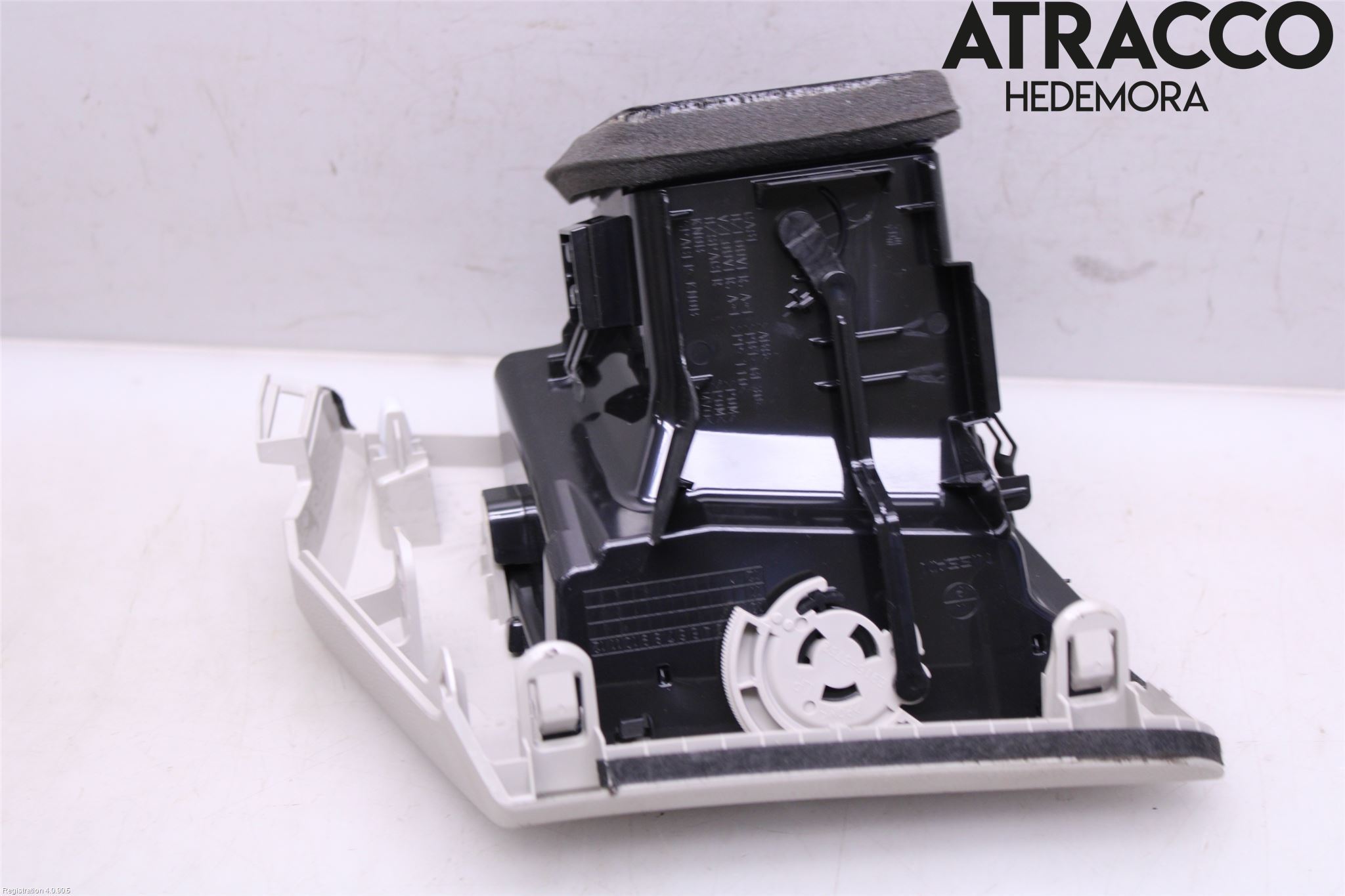 Nissan LEAF 11-17 Defrosterkanal-Munstycke