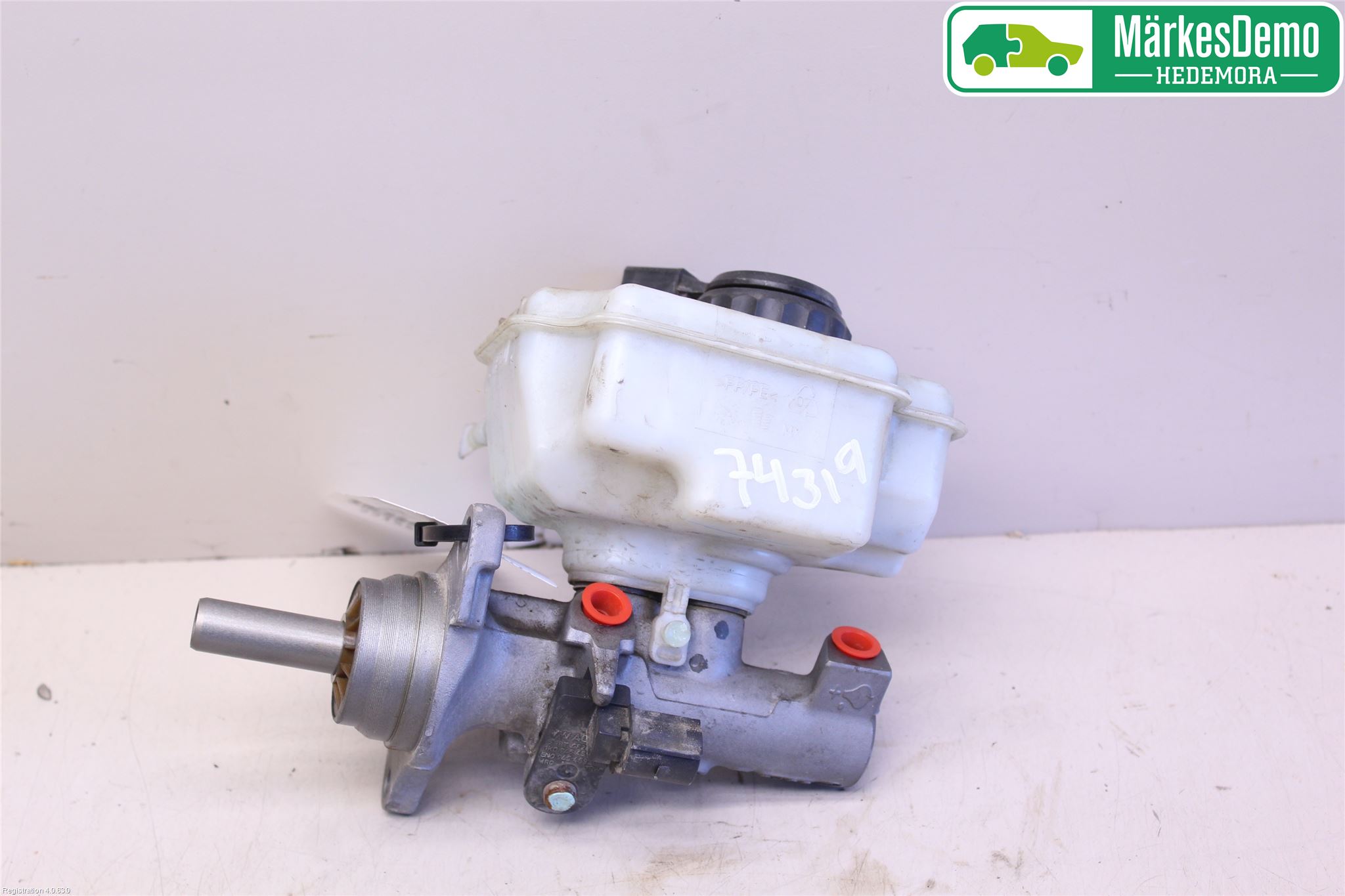 Volkswagen VW JETTA VI 11- Broms Huvudcylinder