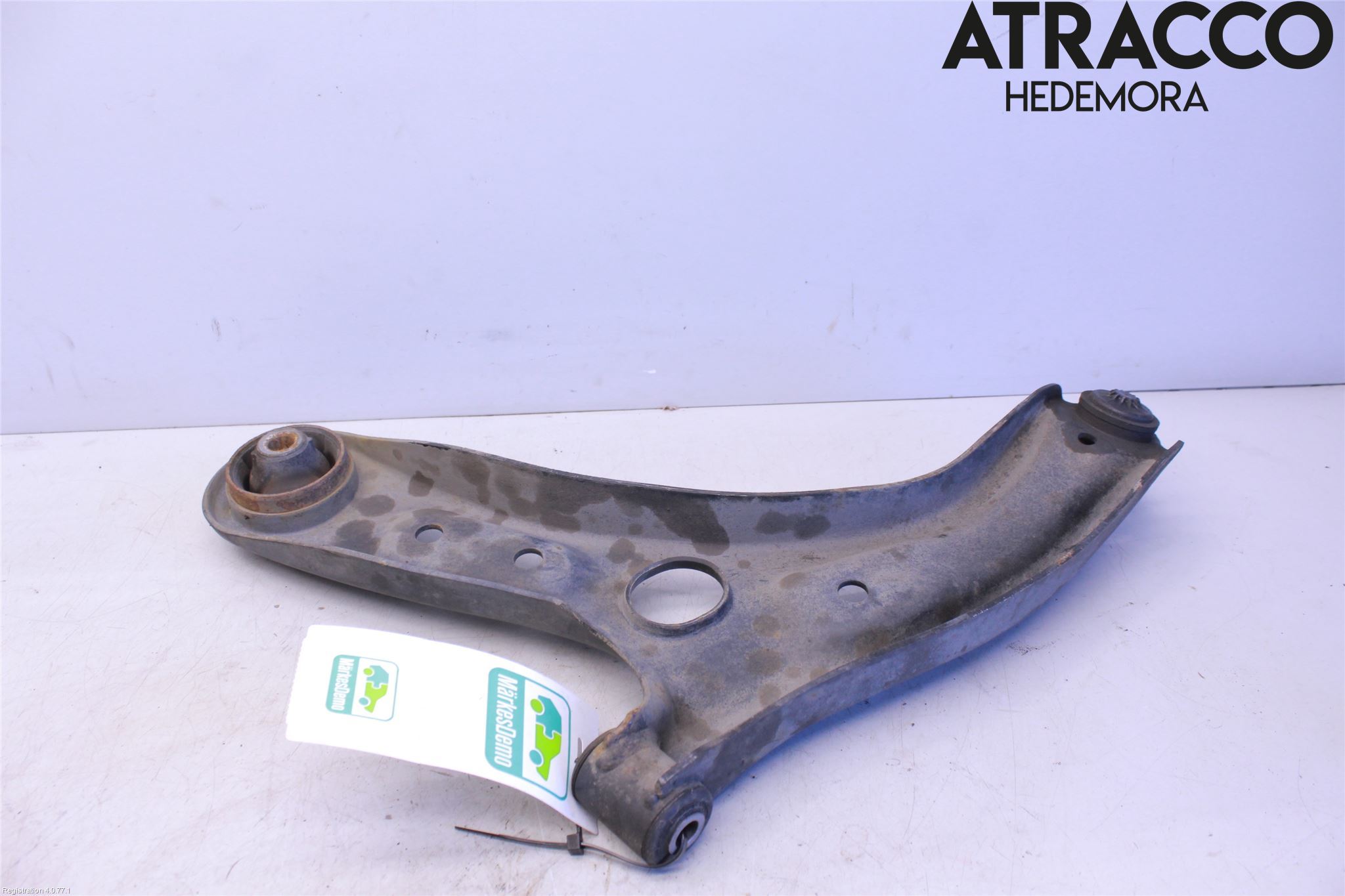 Kia RIO 17- Bärarm Fram Undre Hö