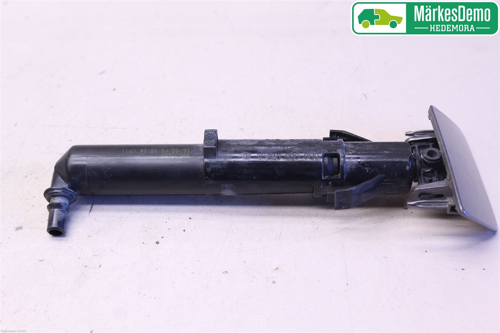 Volkswagen VW POLO 10-17 Spolarmunstycke Strålkastare