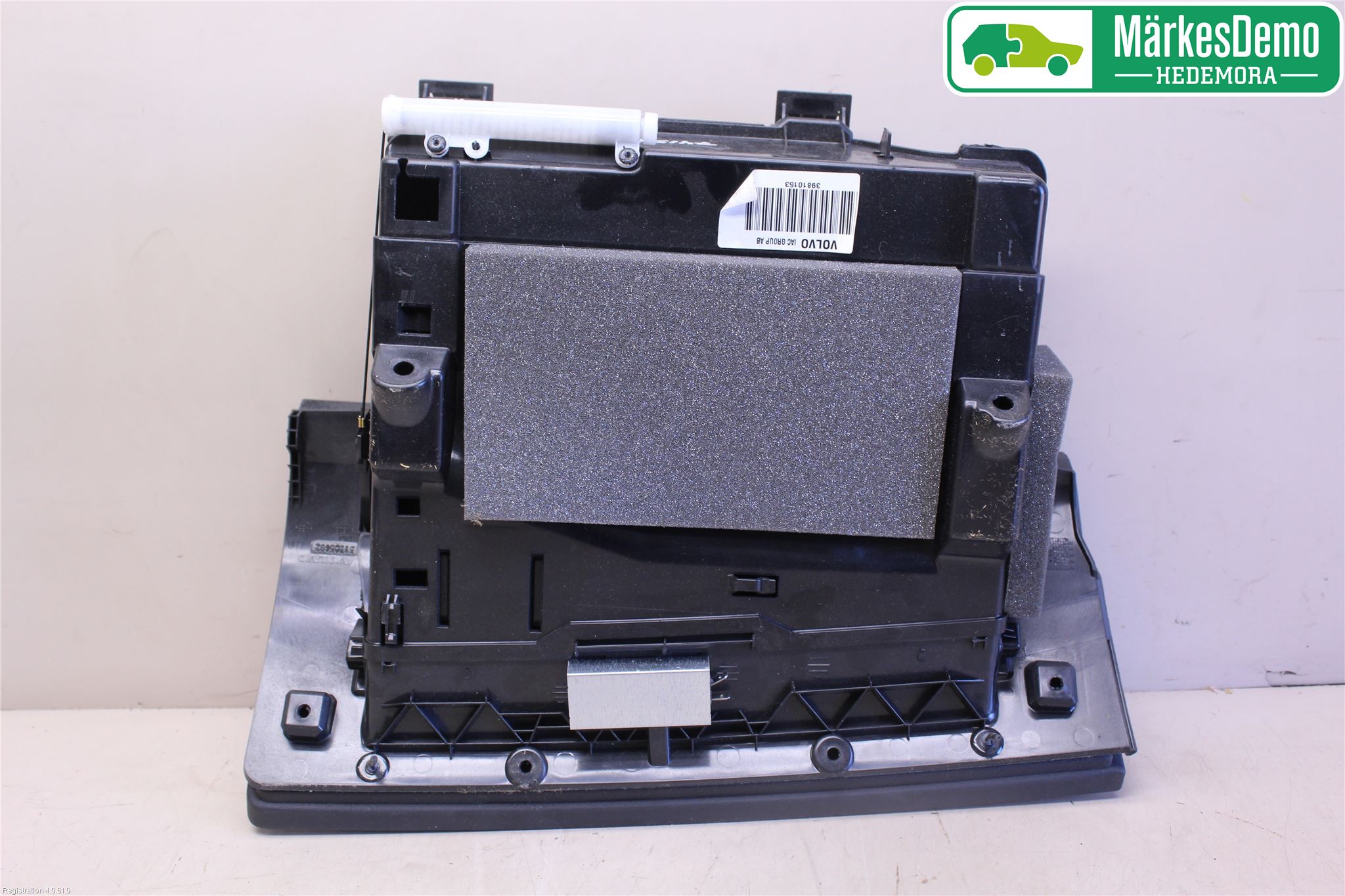 Volvo XC70 14-16 Handskfack