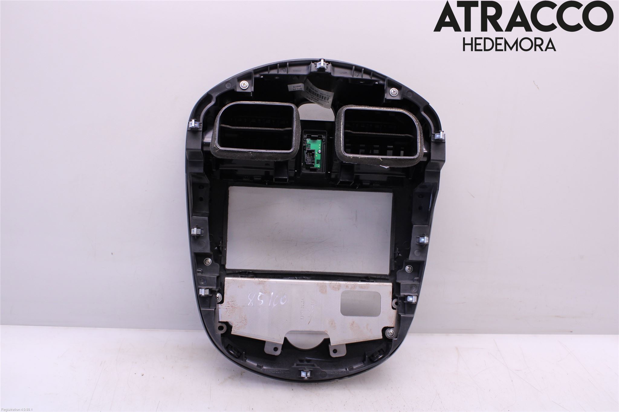 Nissan PULSAR Instrument-Radio Sarg