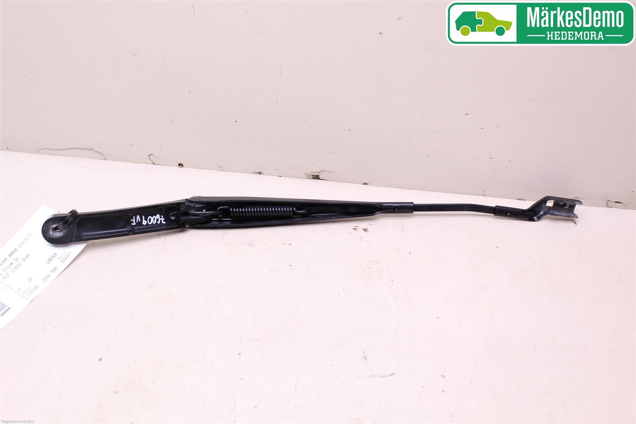 Volkswagen VW TIGUAN 16-24 Torkararm Armar Vindruta
