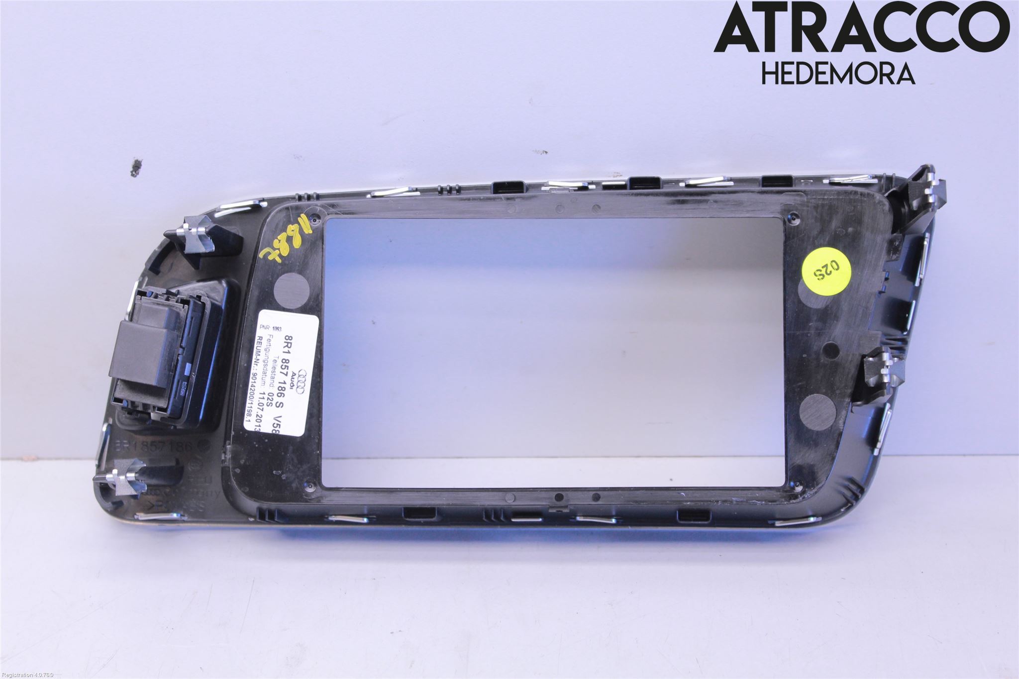 Audi Q5 09-16 Instrument-Radio Sarg