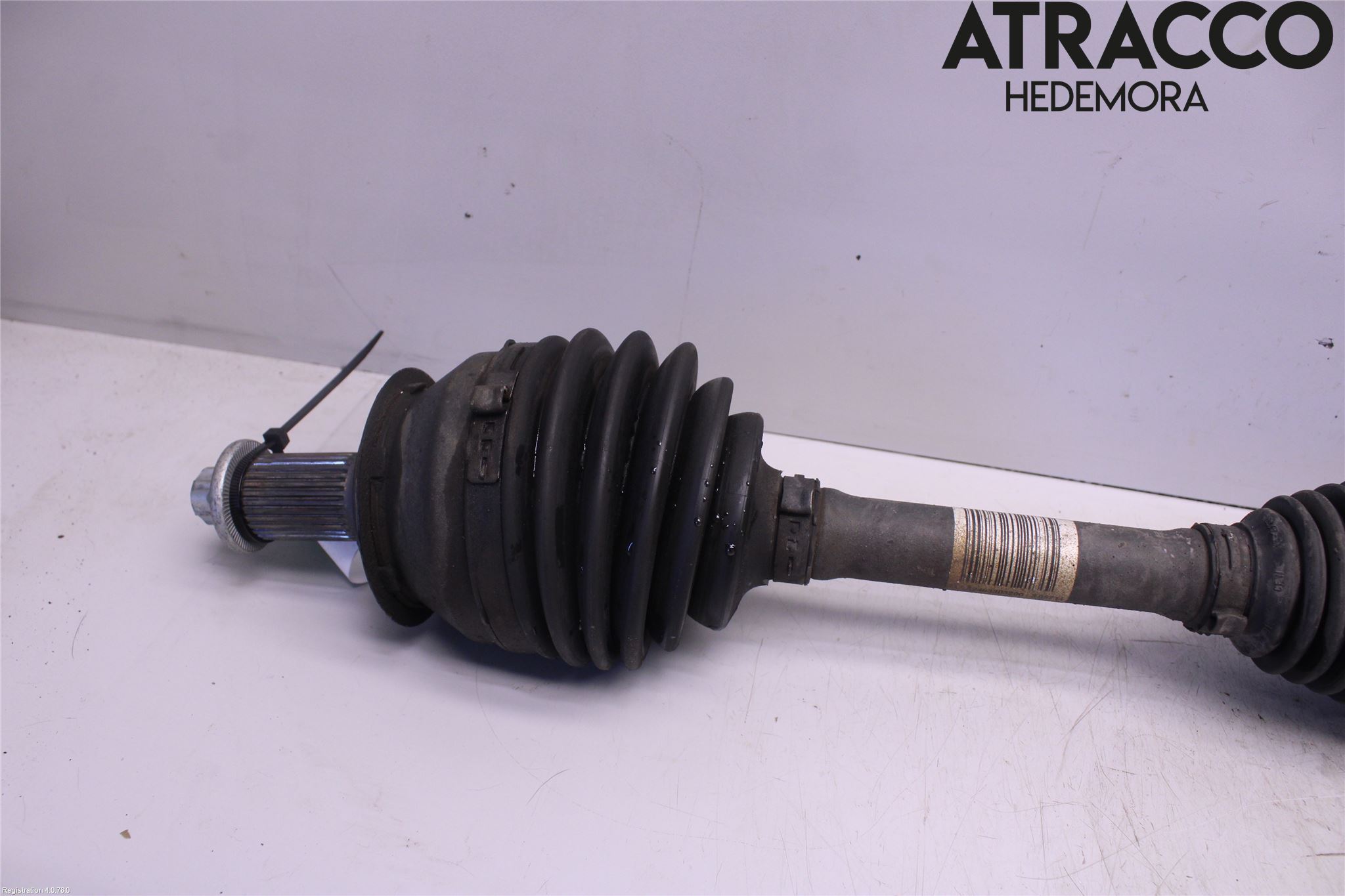 Mercedes-Benz MB GLA-KLASS (X156) 13-20 Drivaxel Fram Höger