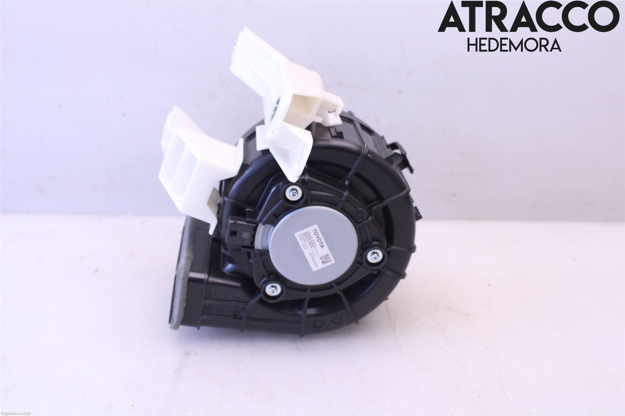 Toyota YARIS XP21 20- Kylfläkt El