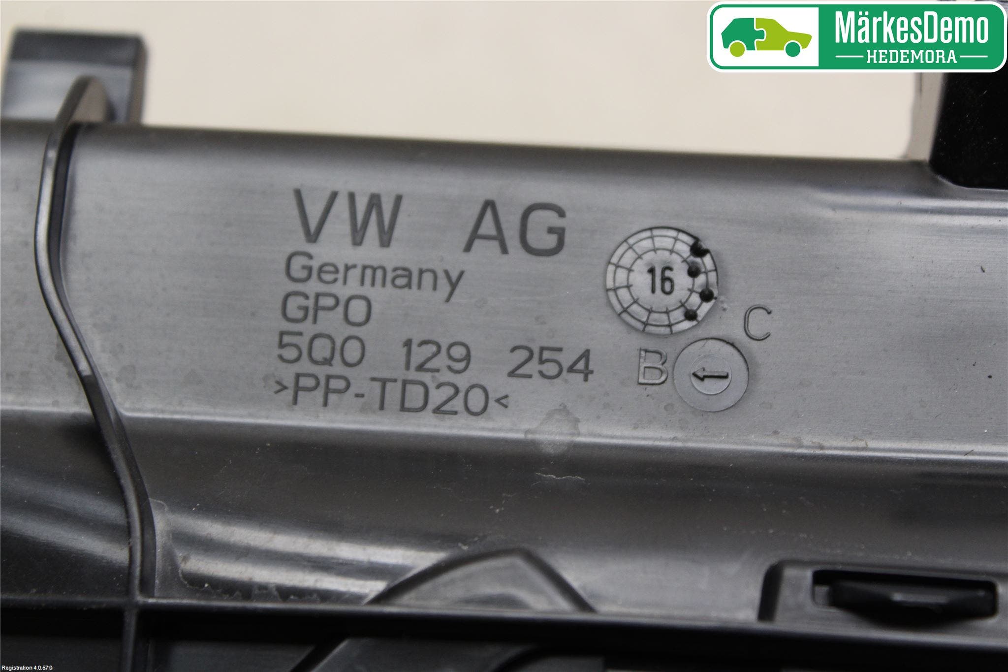 Volkswagen VW PASSAT 15-19 Deflektor Plåt-Plast Kylning