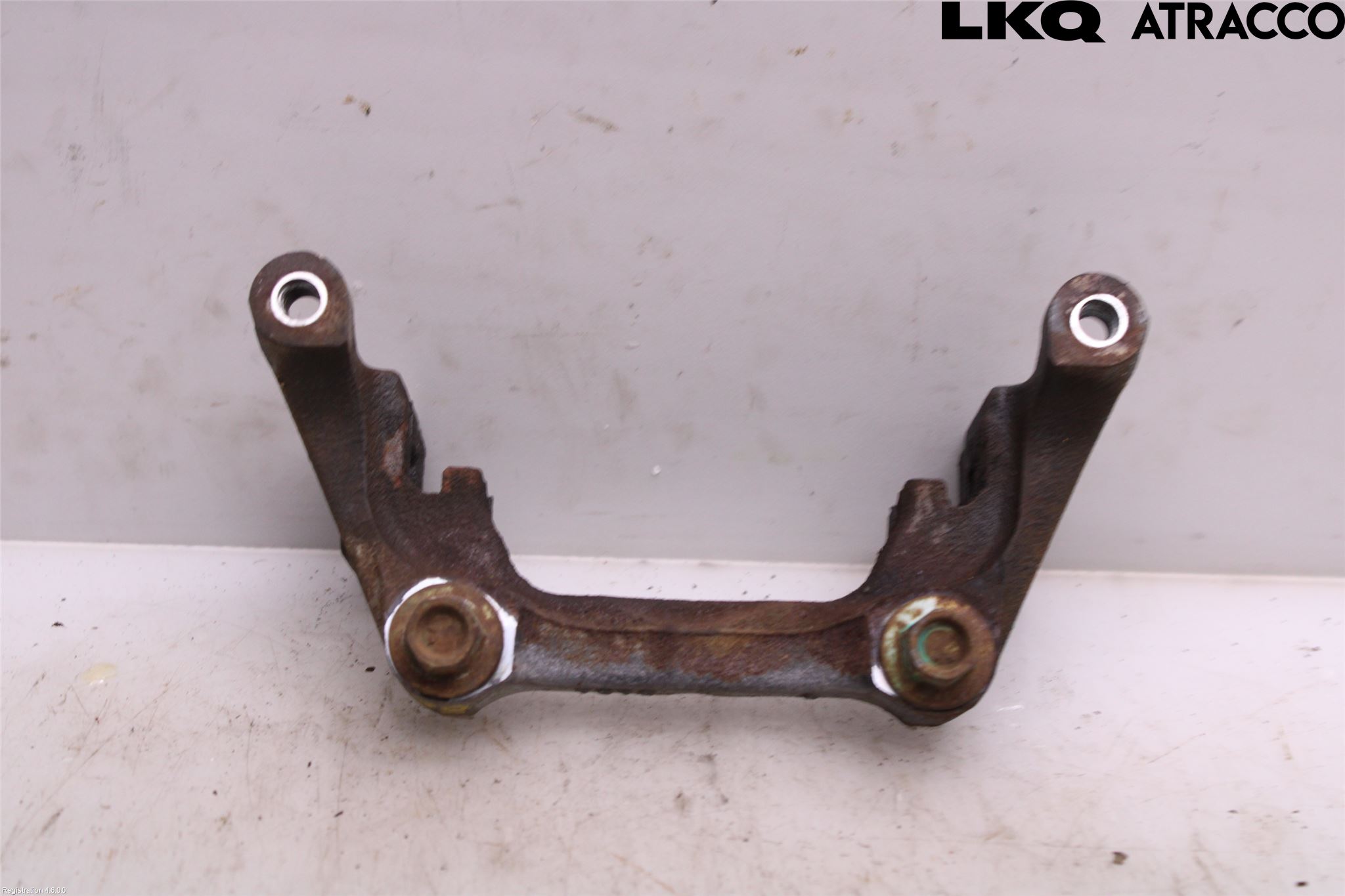 Mazda CX-30 20- Bromsokshållare