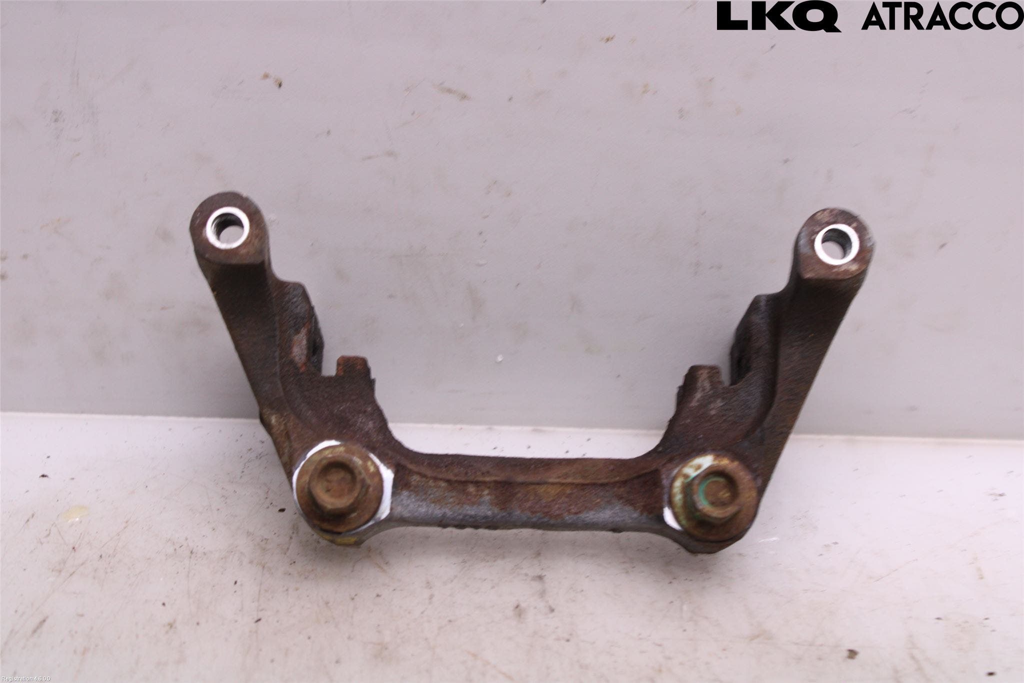 Mazda CX-30 20- Bromsokshållare