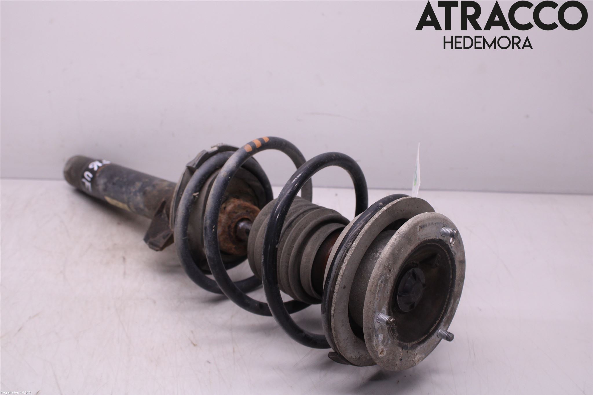 BMW 3 E46      98-05 Fjäderben Fram Höger