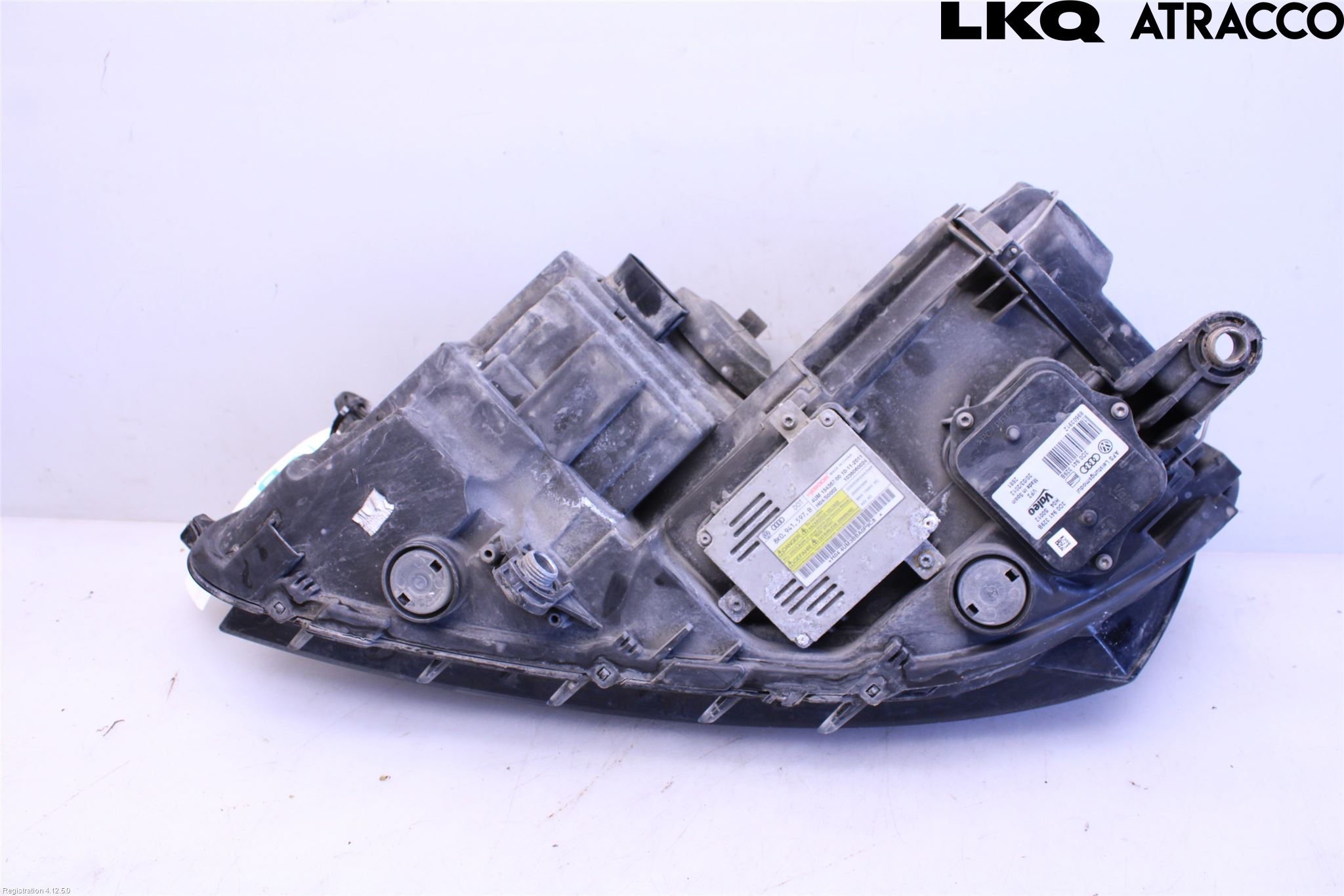 Volkswagen VW PASSAT 11-14 Strålkastare Höger