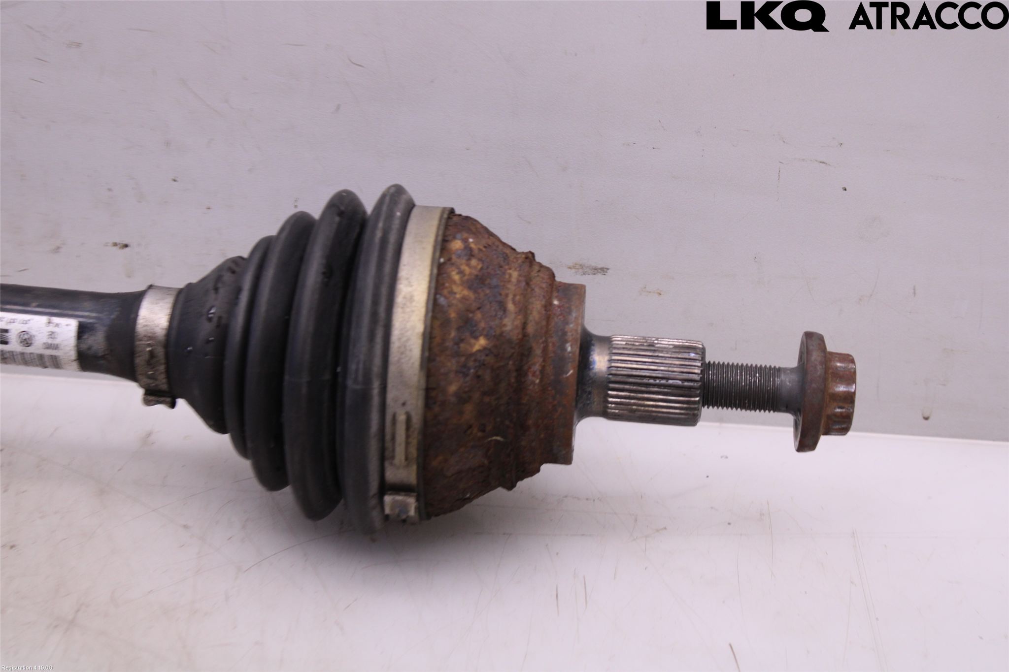 Volkswagen VW PASSAT 11-14 Drivaxel Fram Vänster