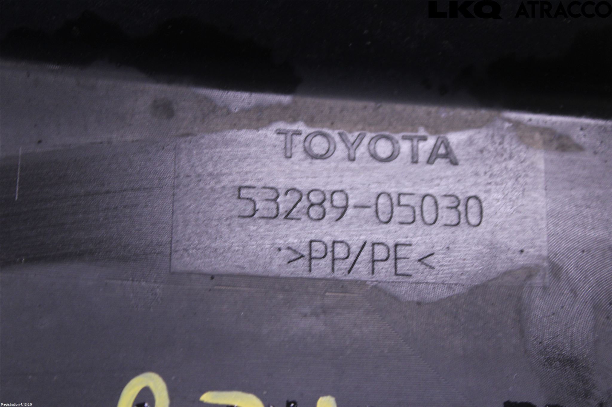Toyota AVENSIS 16-18 Täckplast Front