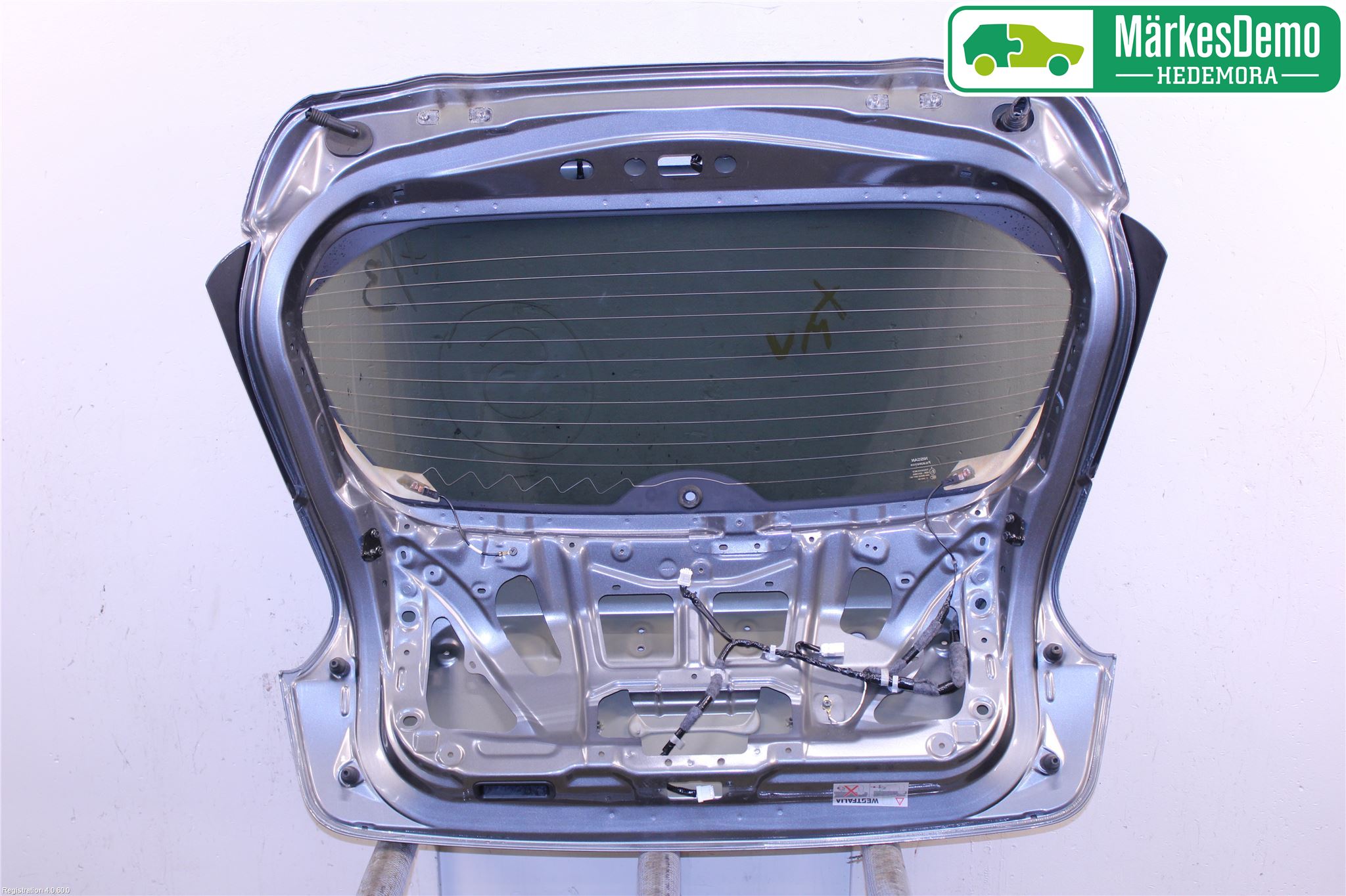 Nissan JUKE 10-14 Baklucka Kombi