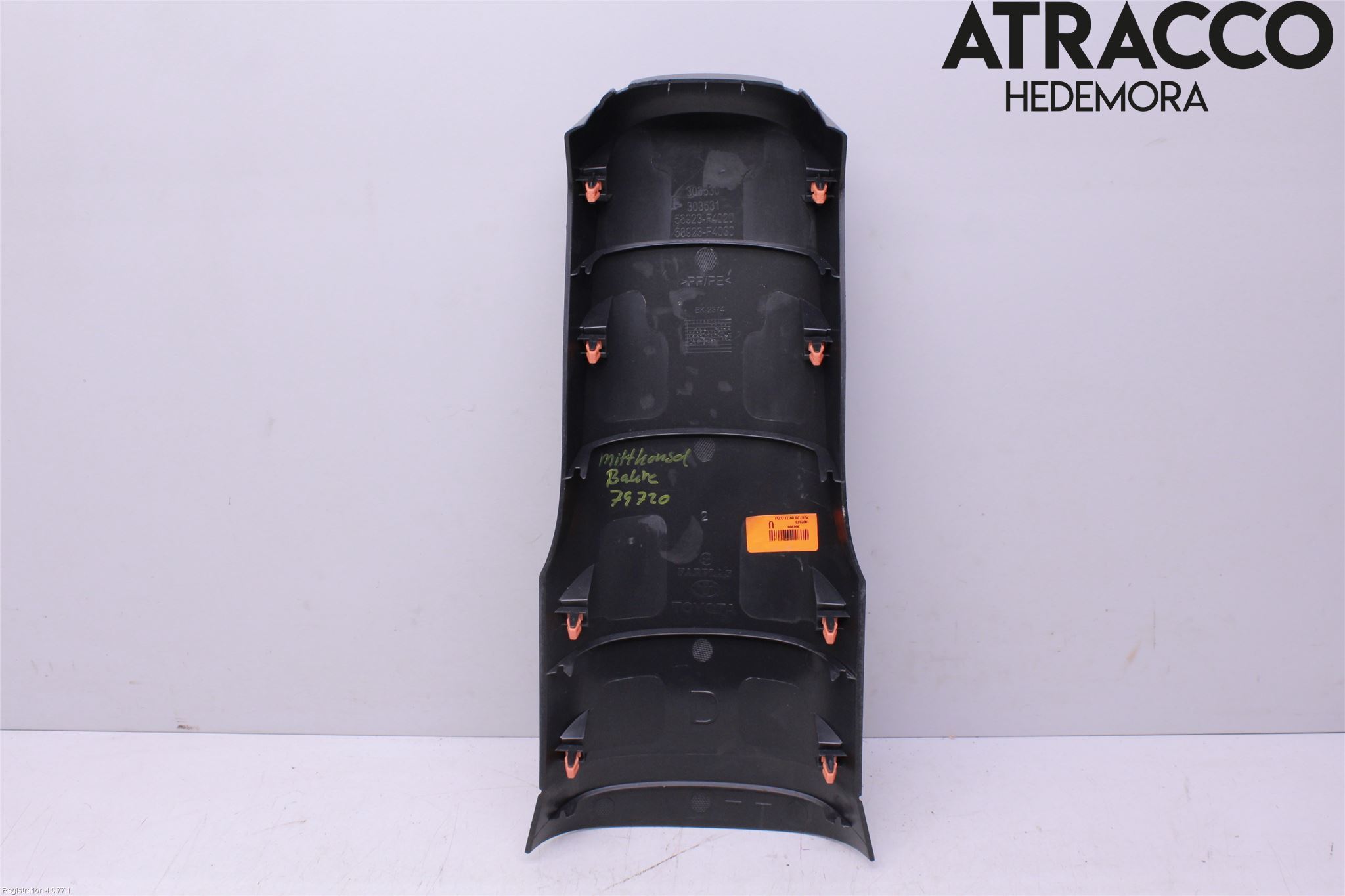 Toyota C-HR 16-23 Instrumentkonsoll Mitt