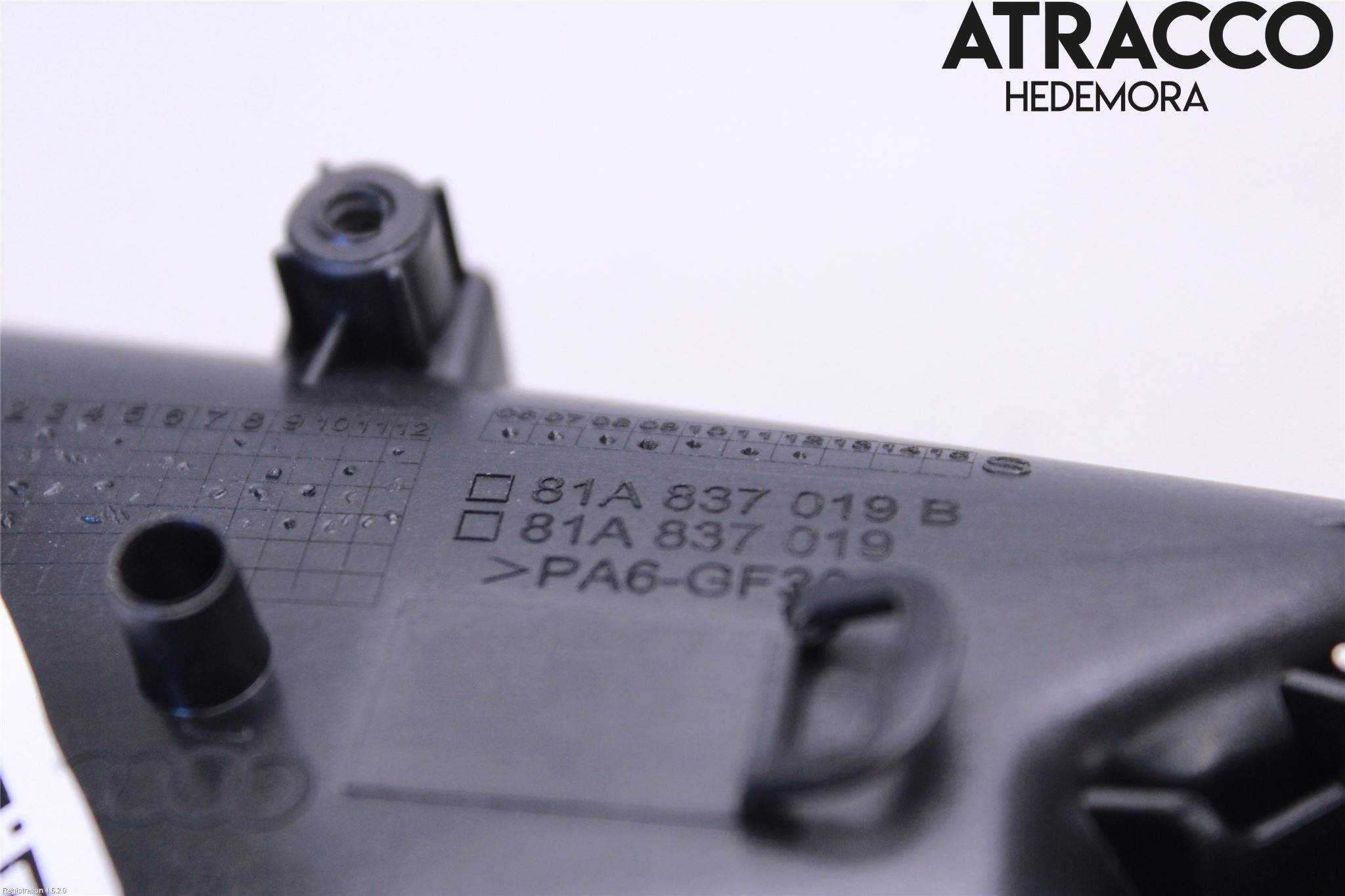 Audi Q2/SQ2 17- Dörrhandtag Inre Vä