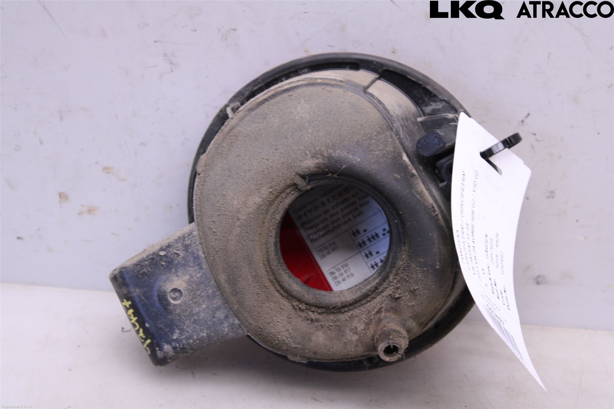 Volkswagen VW PASSAT 11-14 Tanklucka