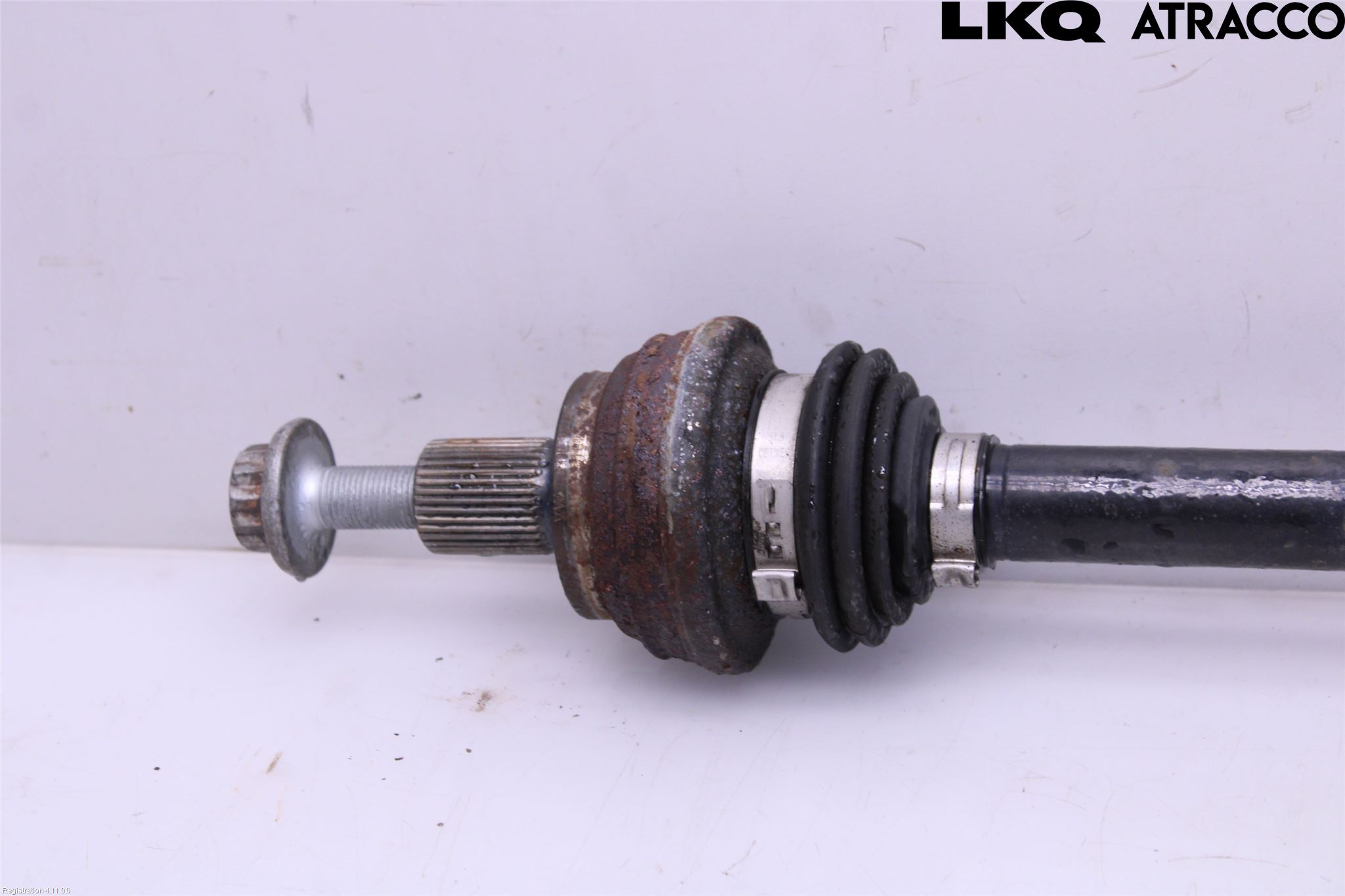 Volkswagen VW TIGUAN 16-24 Drivaxel Bak Höger