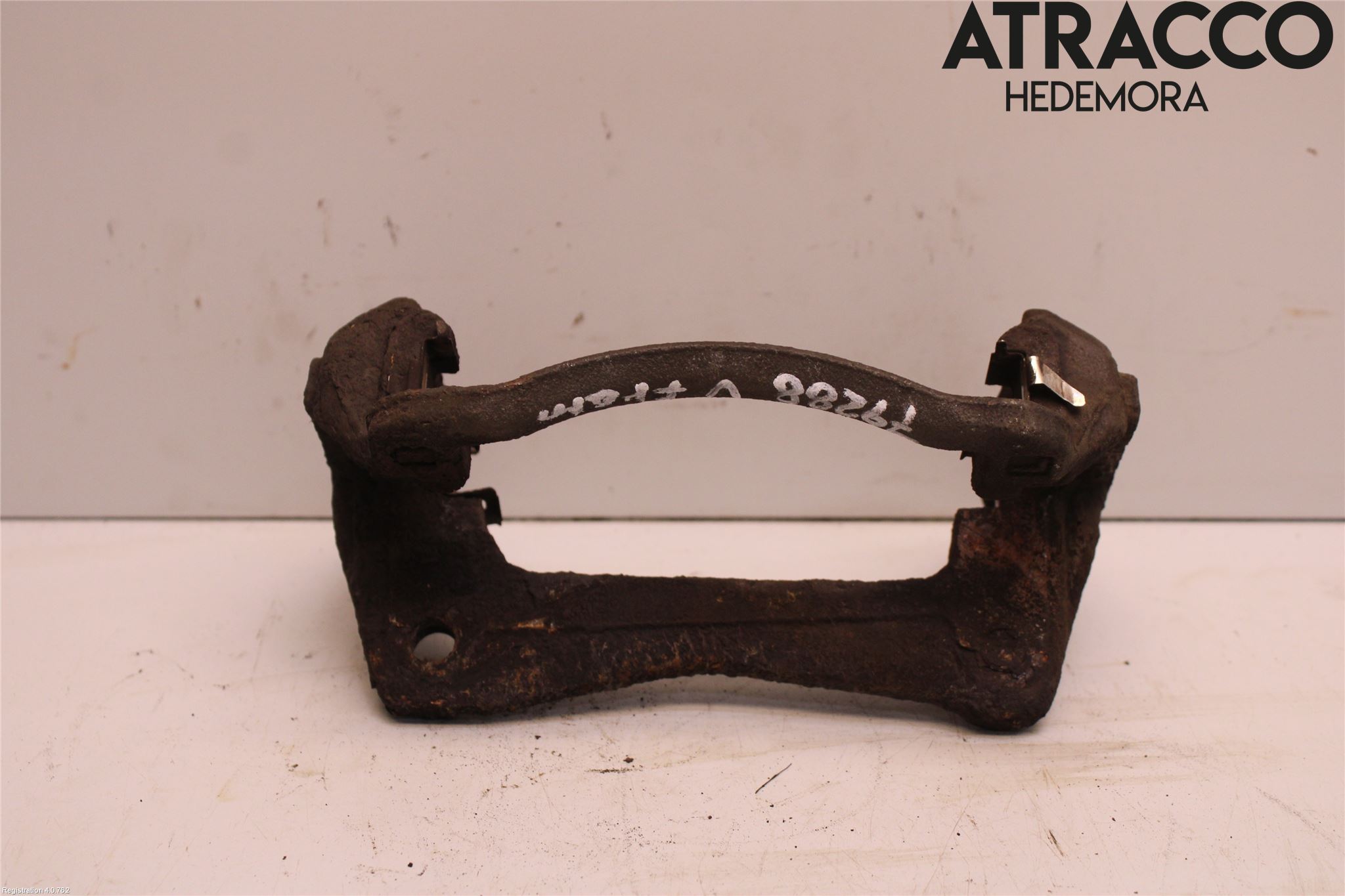 Toyota COROLLA 98-01 Bromsokshållare