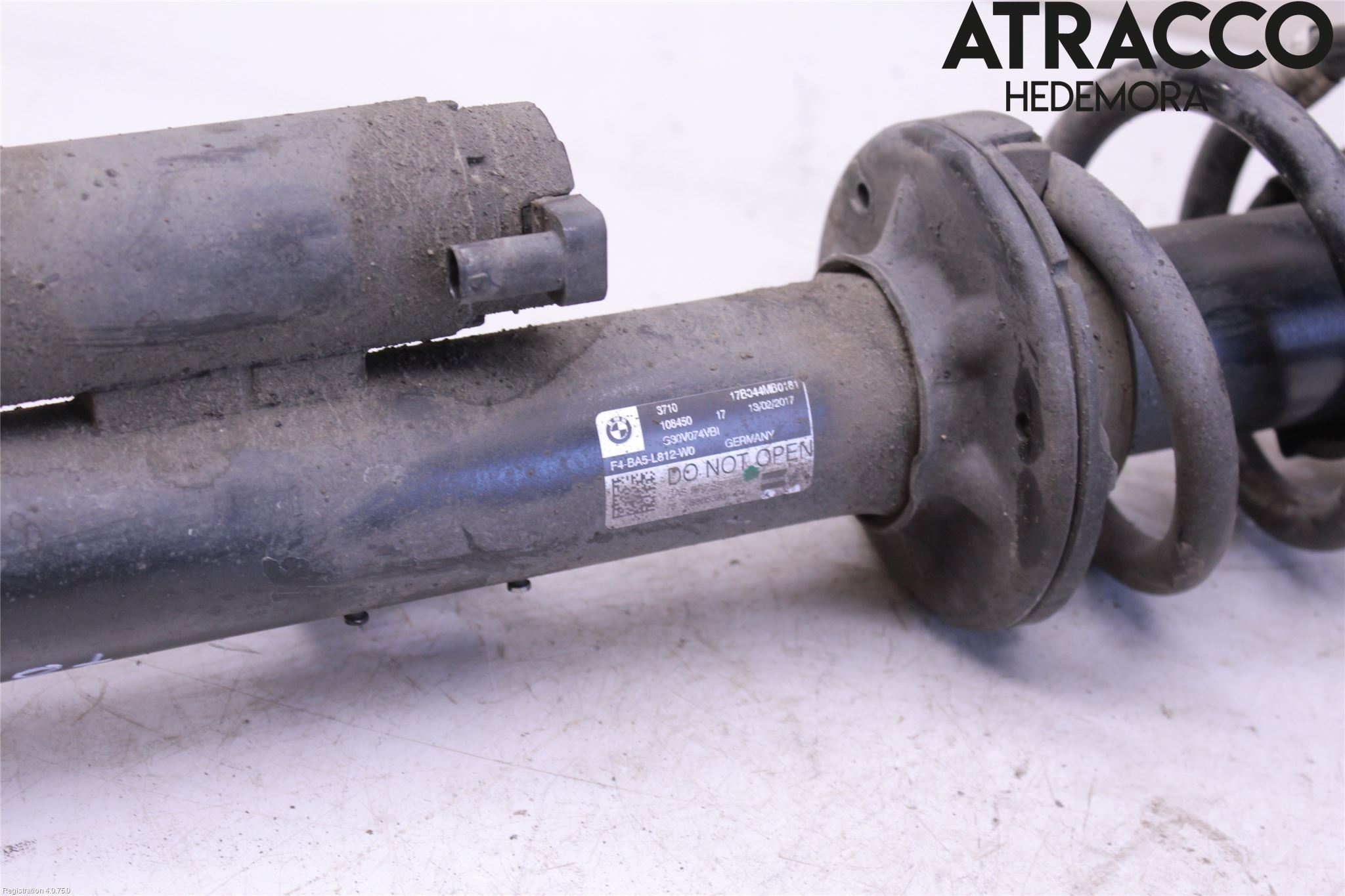BMW 5 G30/G31/F90 17-23 Fjäderben Fram Höger
