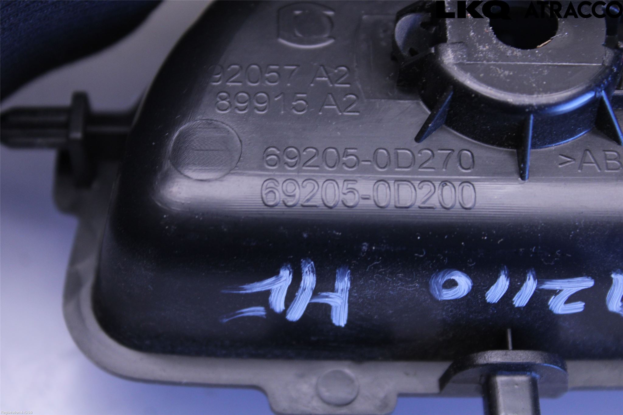 Toyota YARIS XP130 12-14 Dörrhandtag Inre Hö