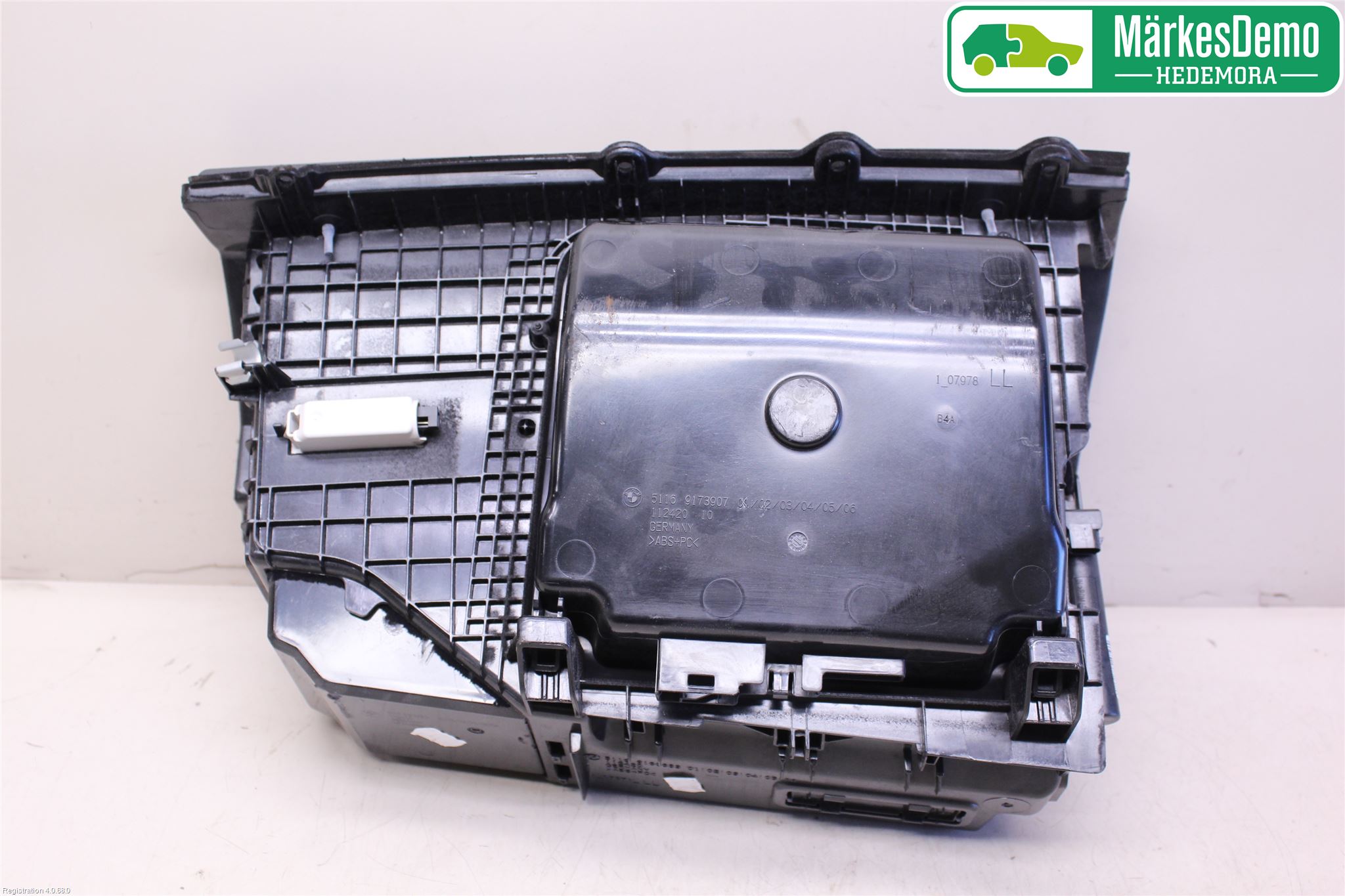 BMW 5 F10/F11/F18 09-17 Handskfack