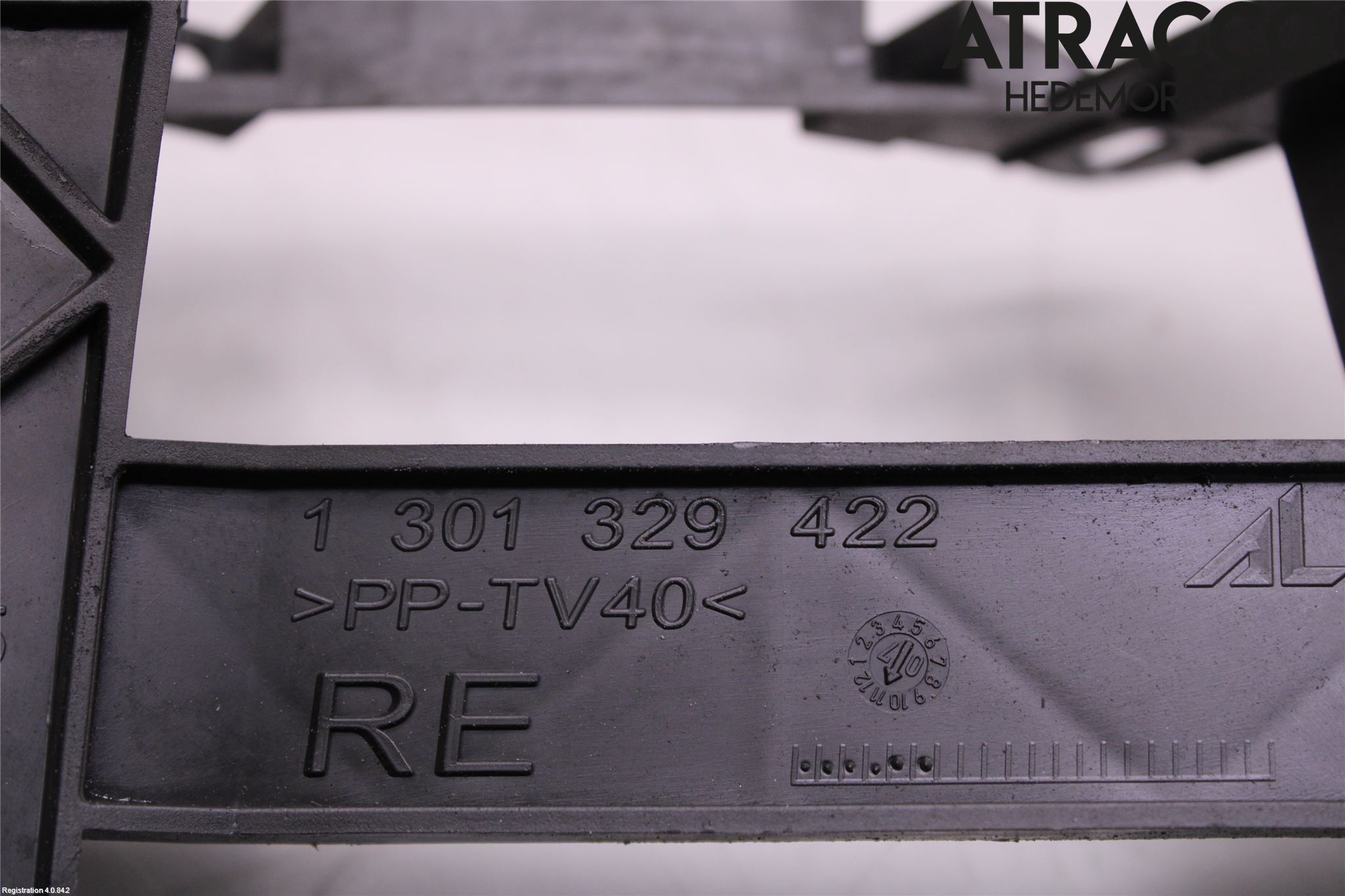 Volkswagen VW TRANSP/CARAVELLE (T5) 04-15 Strålkast Fästsarg